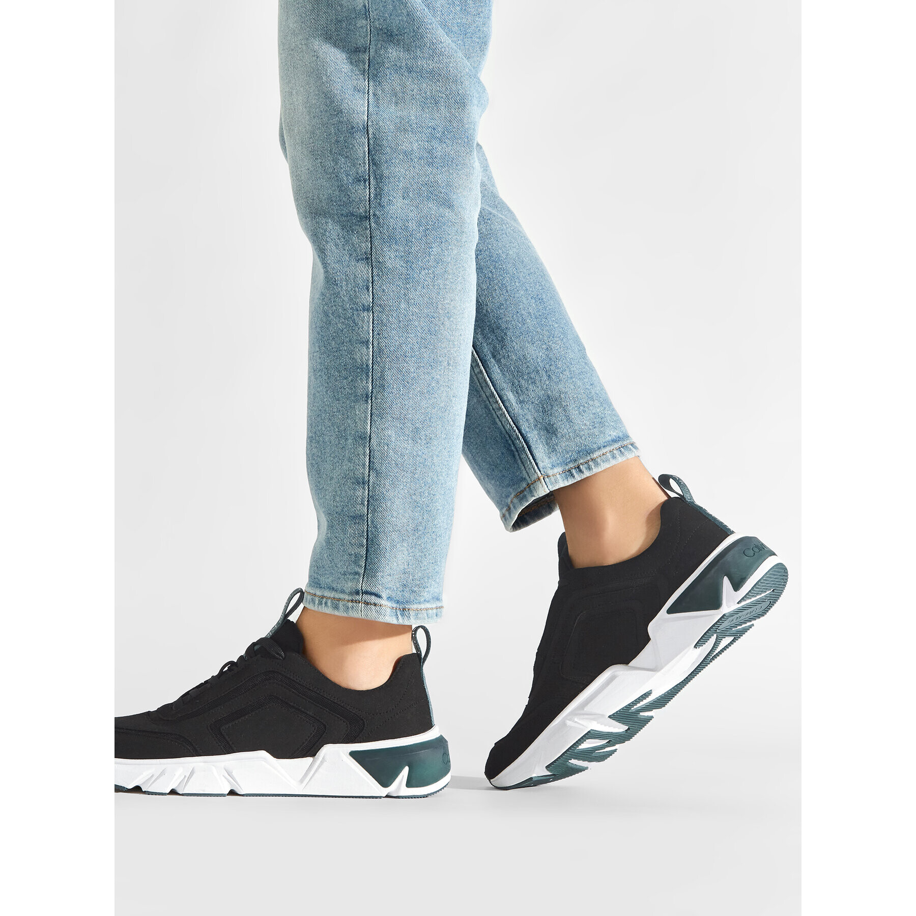 Calvin Klein Сникърси Low Top Lace Up Mesh HM0HM00620 Черен - Pepit.bg