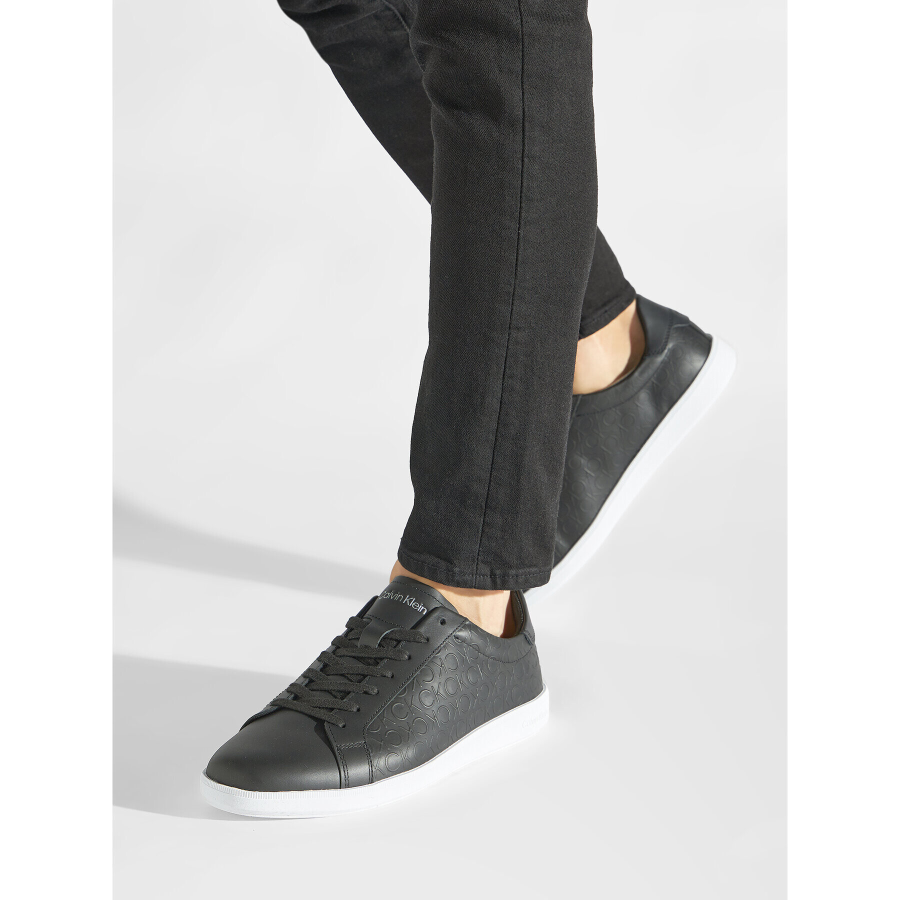 Calvin Klein Сникърси Low Top Lace Up Mono HM0HM00845 Черен - Pepit.bg