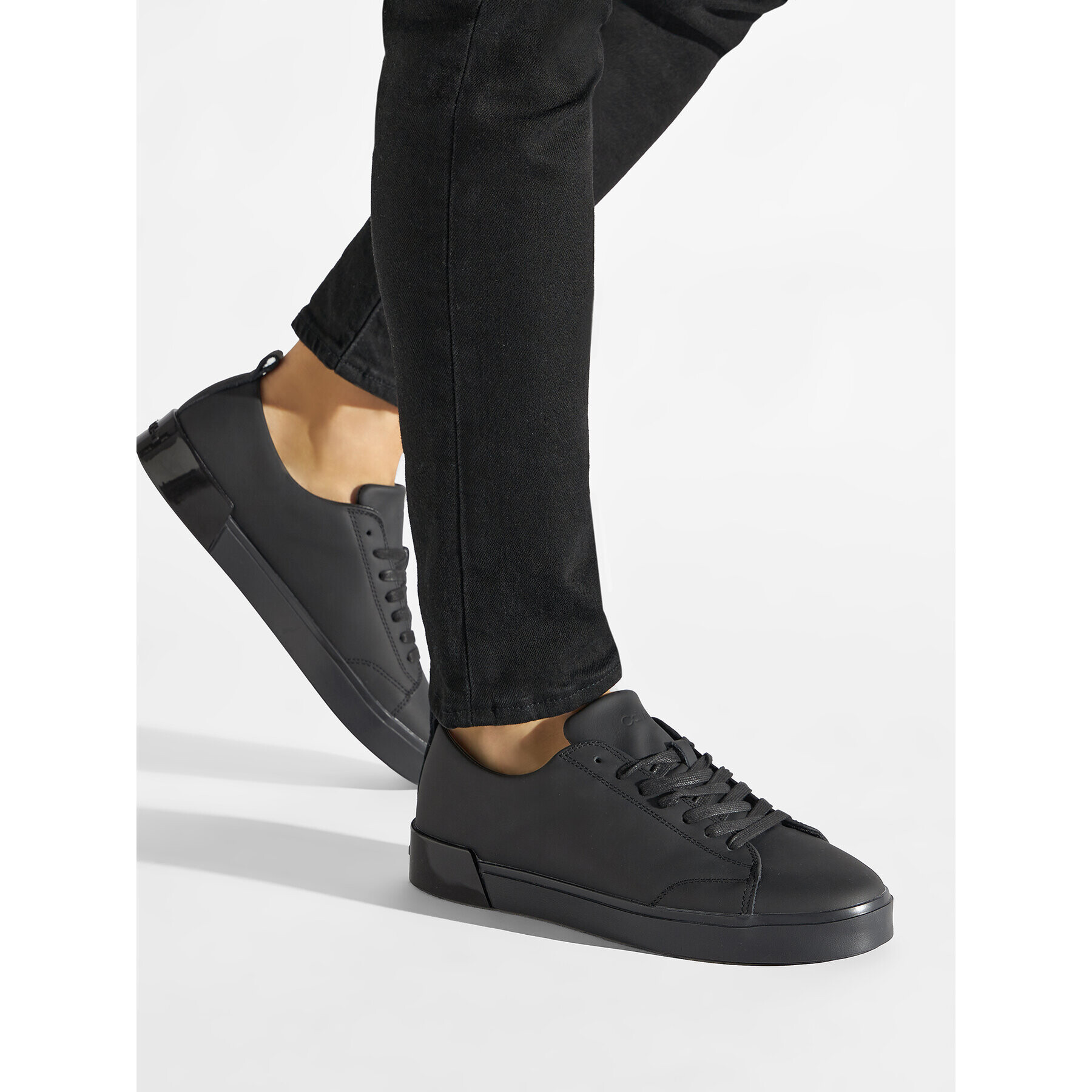 Calvin Klein Сникърси Low Top Lace Up Sm Lth HM0HM00677 Черен - Pepit.bg