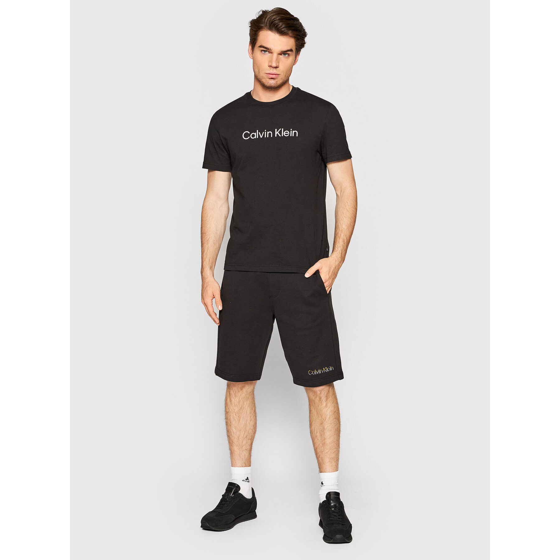 Calvin Klein Спортни шорти Multicolor Logo K10K108936 Черен Regular Fit - Pepit.bg