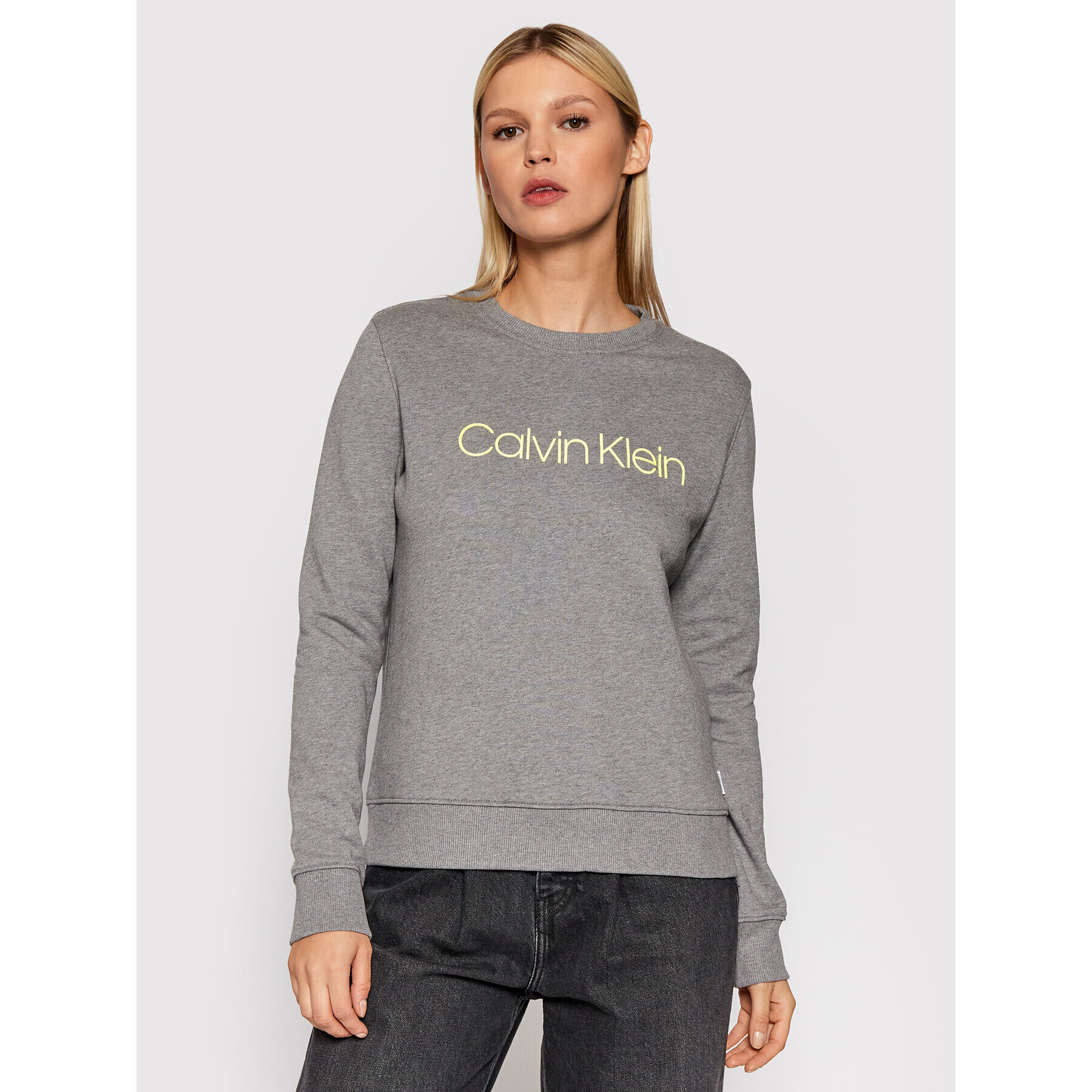 Calvin Klein Суитшърт Core Logo K20K202157 Сив Regular Fit - Pepit.bg