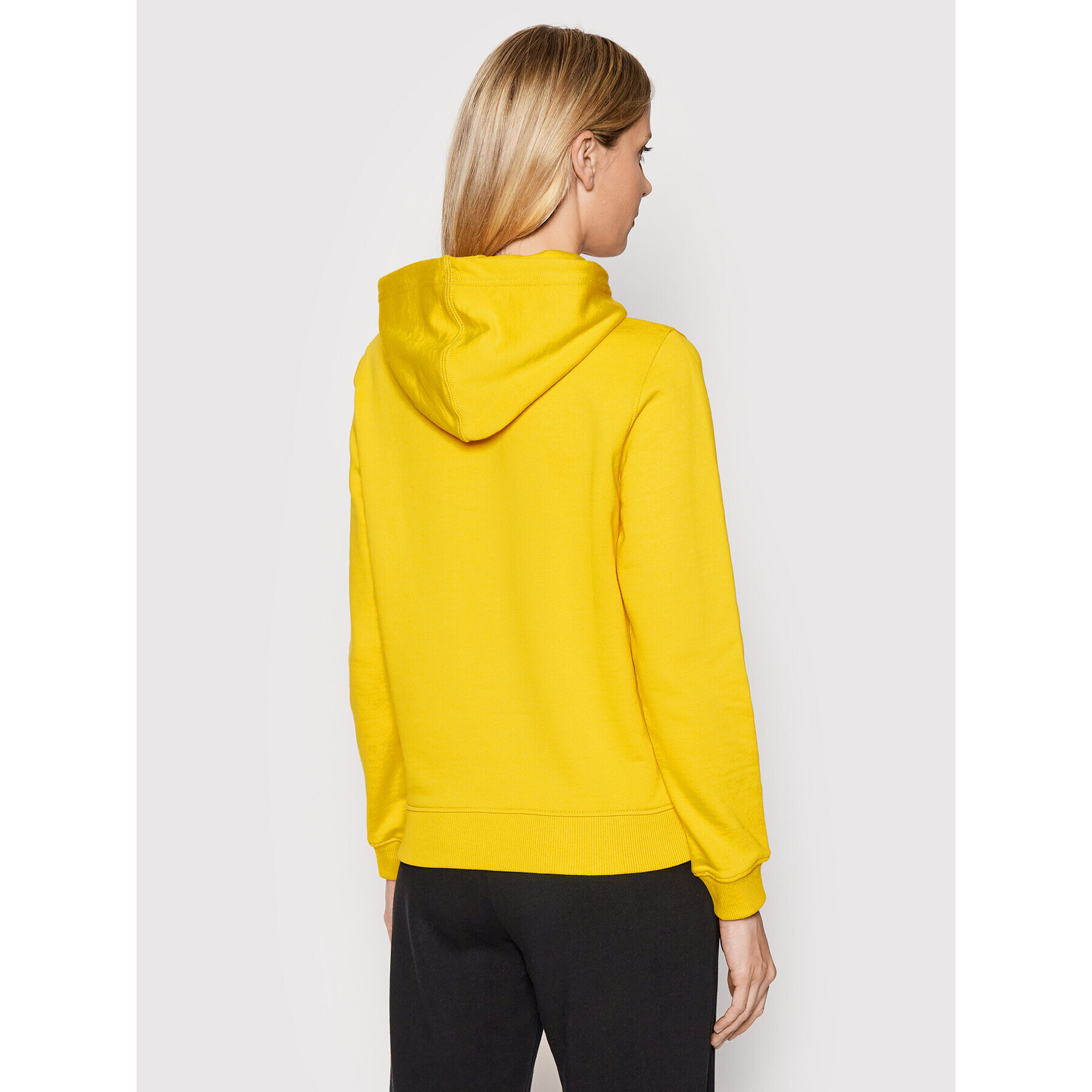 Calvin Klein Суитшърт Core Logo K20K202687 Жълт Regular Fit - Pepit.bg
