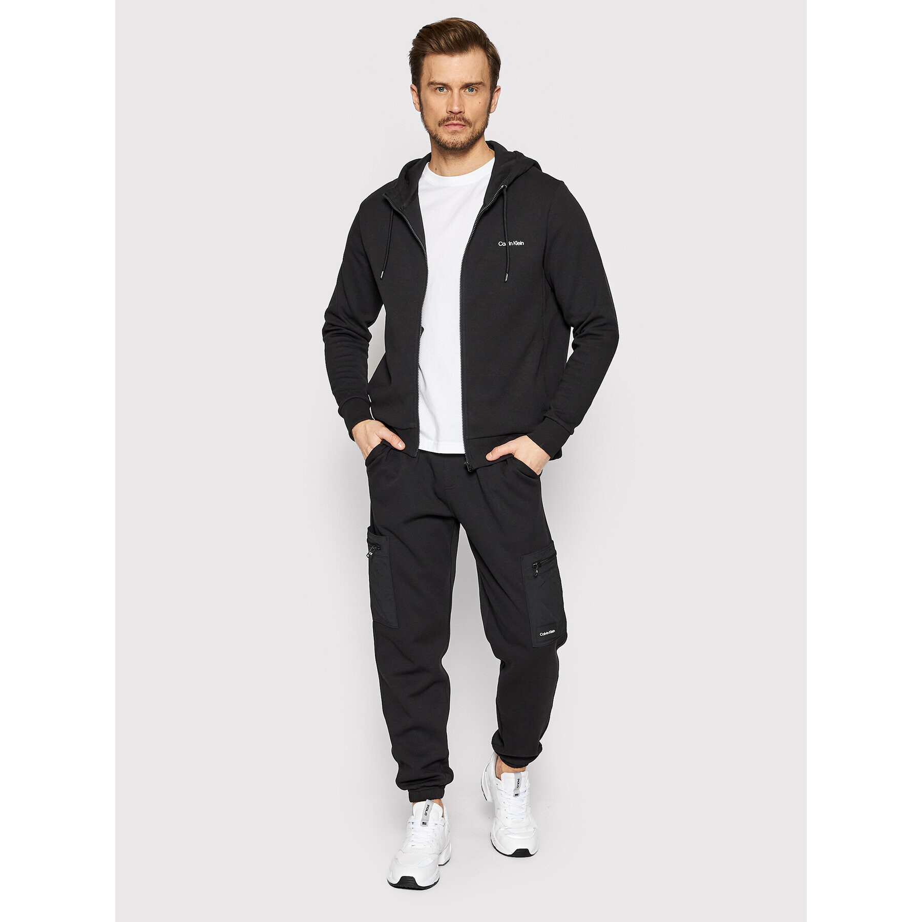 Calvin Klein Суитшърт Interlock Micro Logo K10K108865 Черен Regular Fit - Pepit.bg