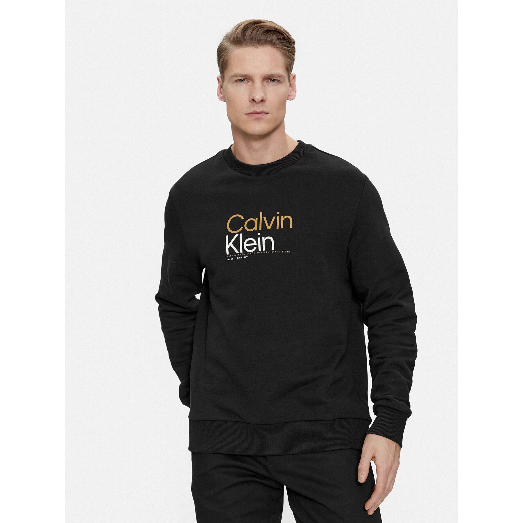 Calvin Klein Суитшърт K10K111826 Черен Regular Fit - Pepit.bg