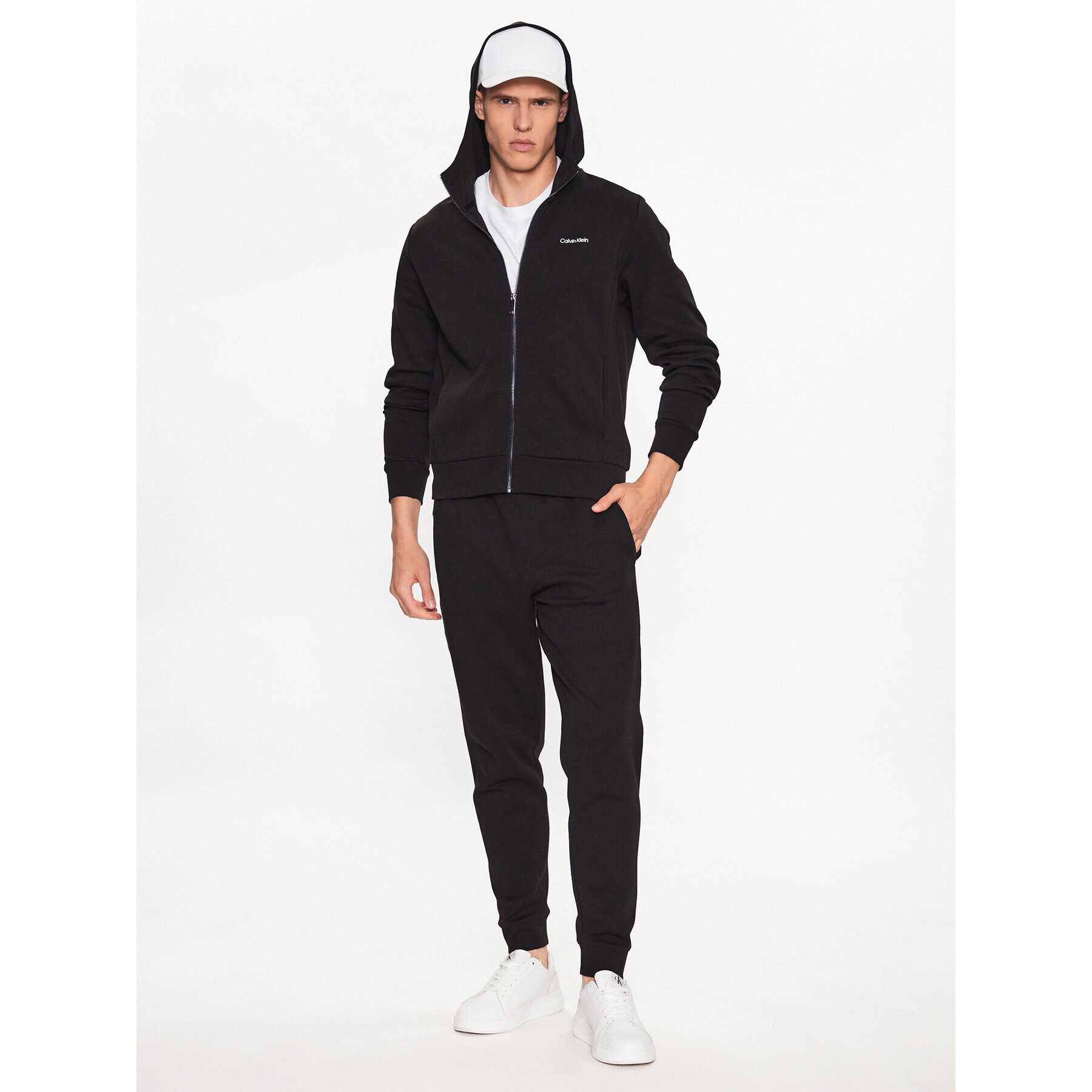 Calvin Klein Суитшърт K10K111873 Черен Regular Fit - Pepit.bg