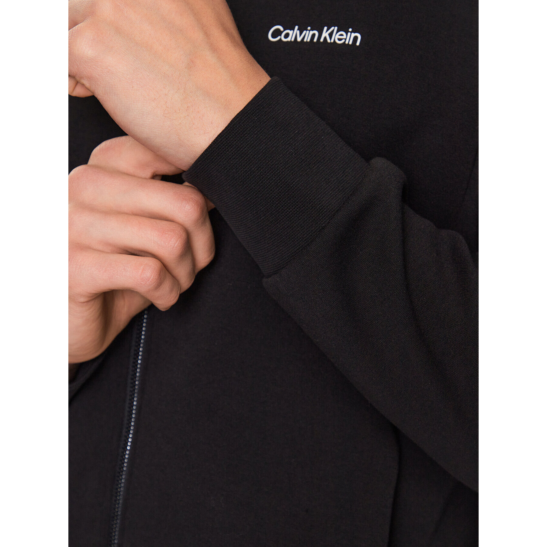 Calvin Klein Суитшърт K10K111873 Черен Regular Fit - Pepit.bg