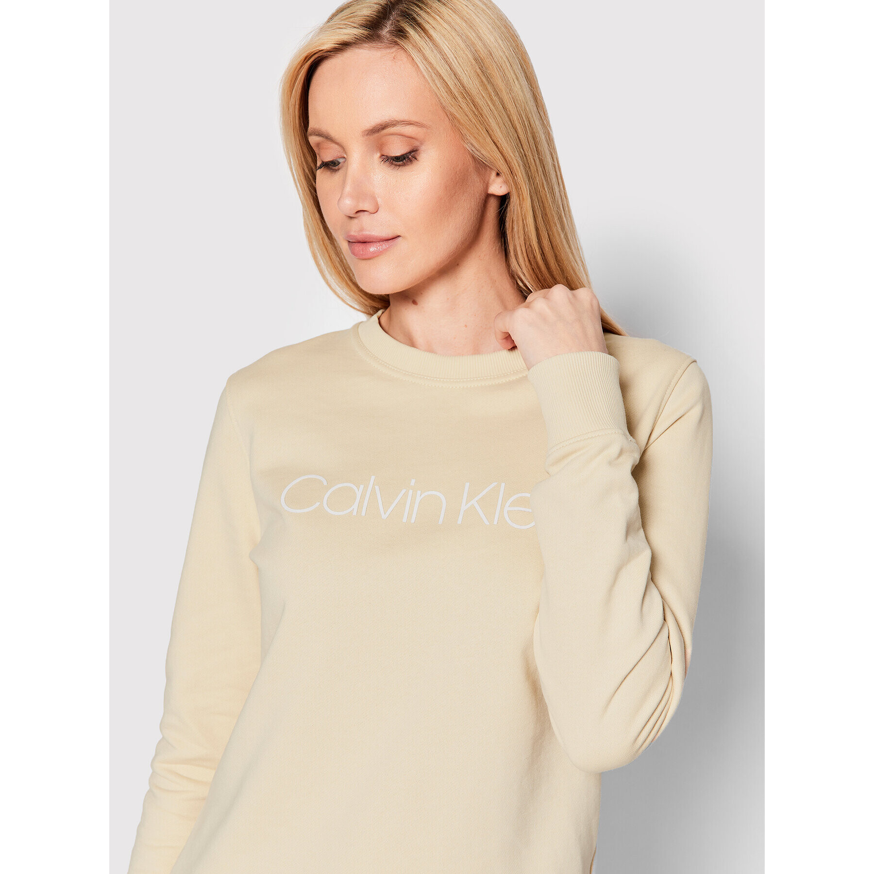 Calvin Klein Суитшърт K20K202157 Бежов Regular Fit - Pepit.bg