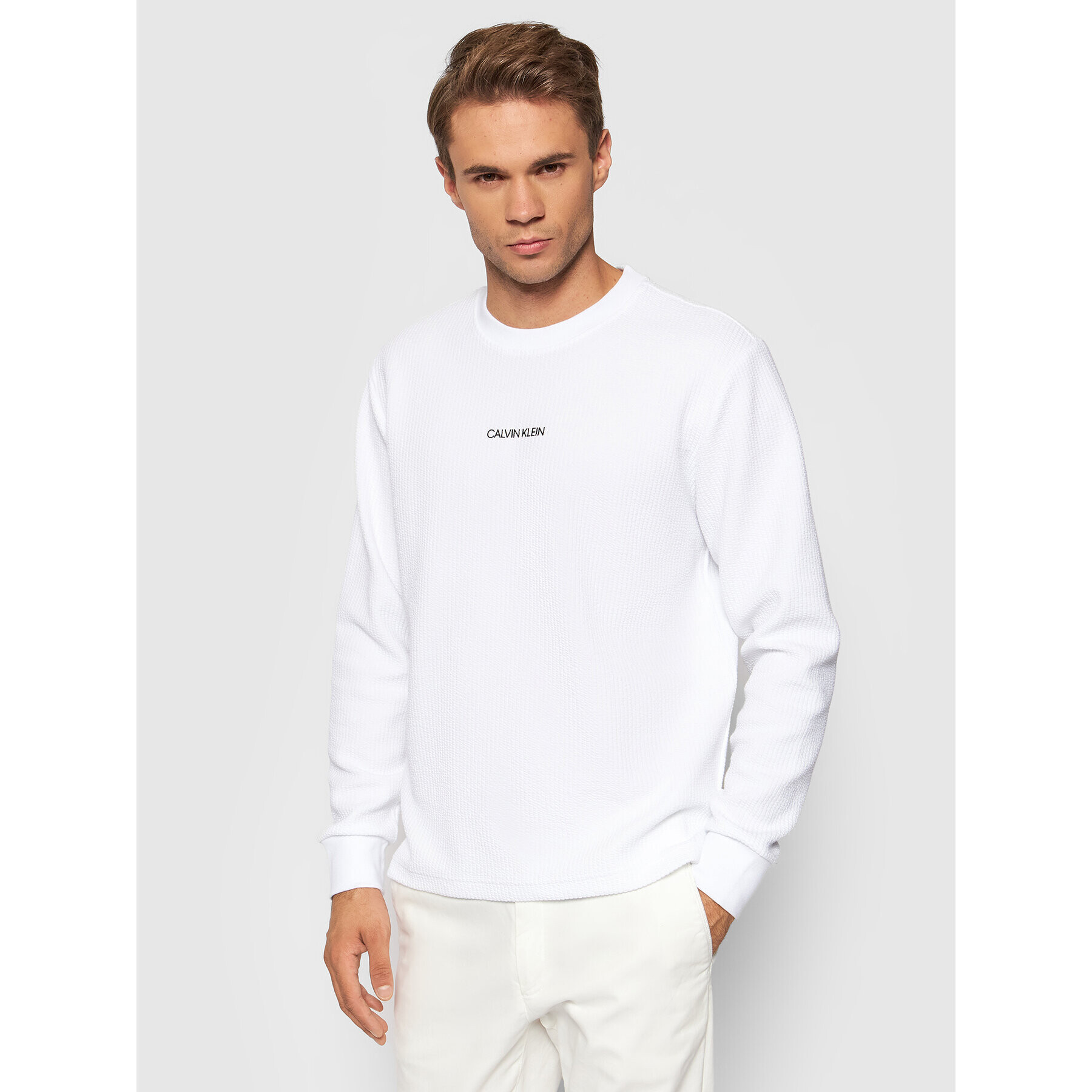 Calvin Klein Суитшърт Lightweight K10K107338 Бял Regular Fit - Pepit.bg