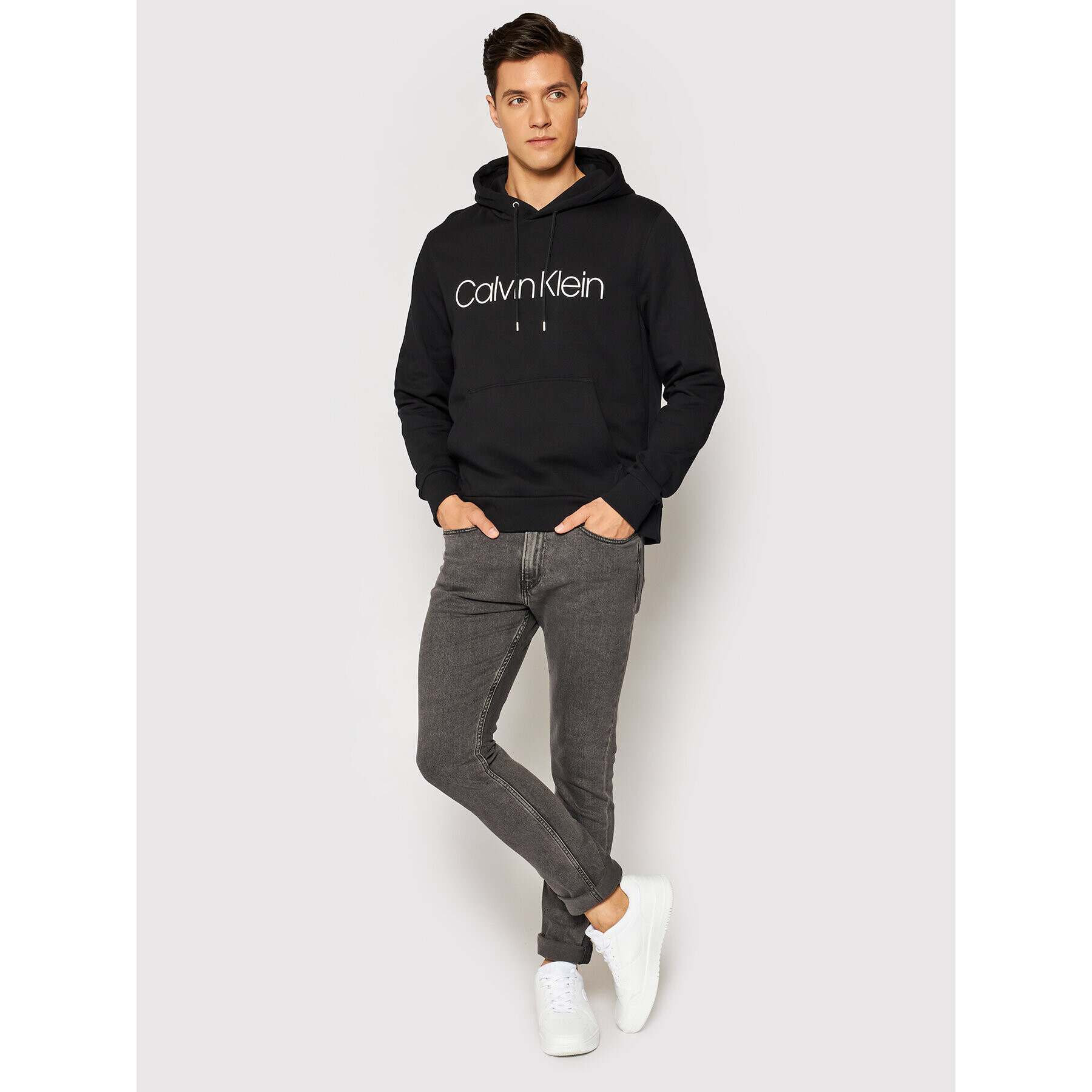 Calvin Klein Суитшърт Logo K10K104060 Черен Regular Fit - Pepit.bg