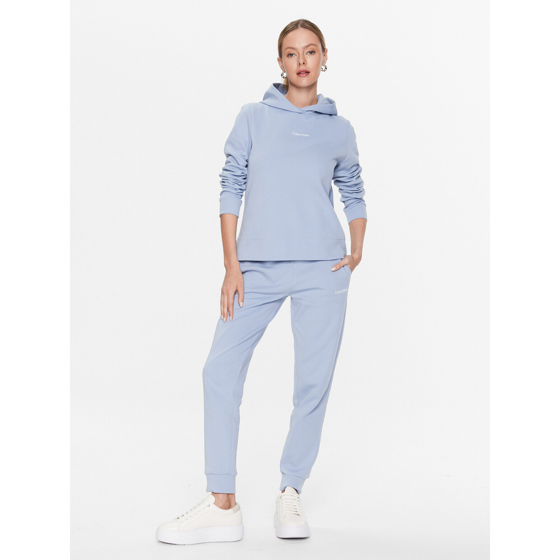 Calvin Klein Суитшърт Micro Logo Essential K20K205452 Син Regular Fit - Pepit.bg