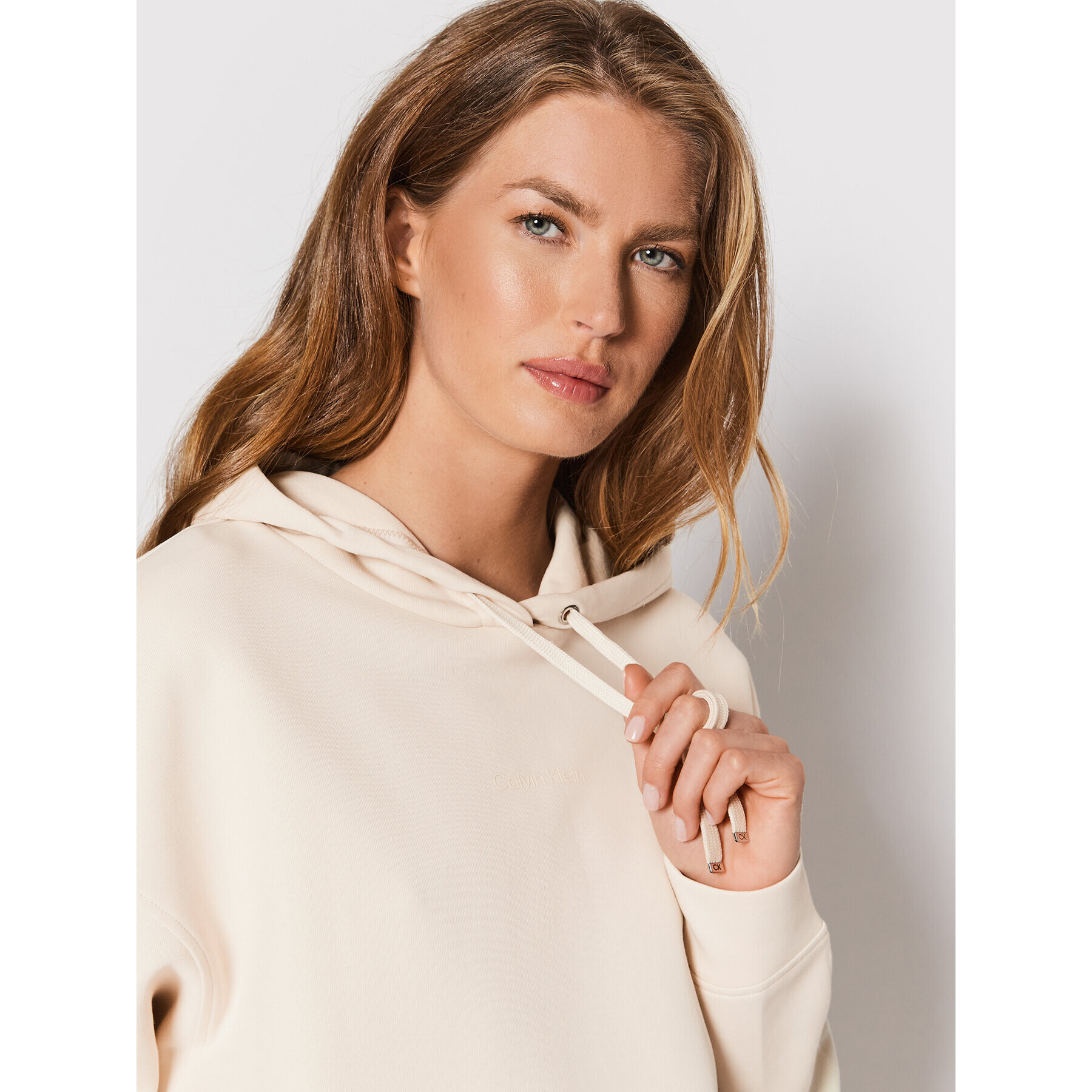 Calvin Klein Суитшърт Micro Logo K20K203619 Бежов Regular Fit - Pepit.bg
