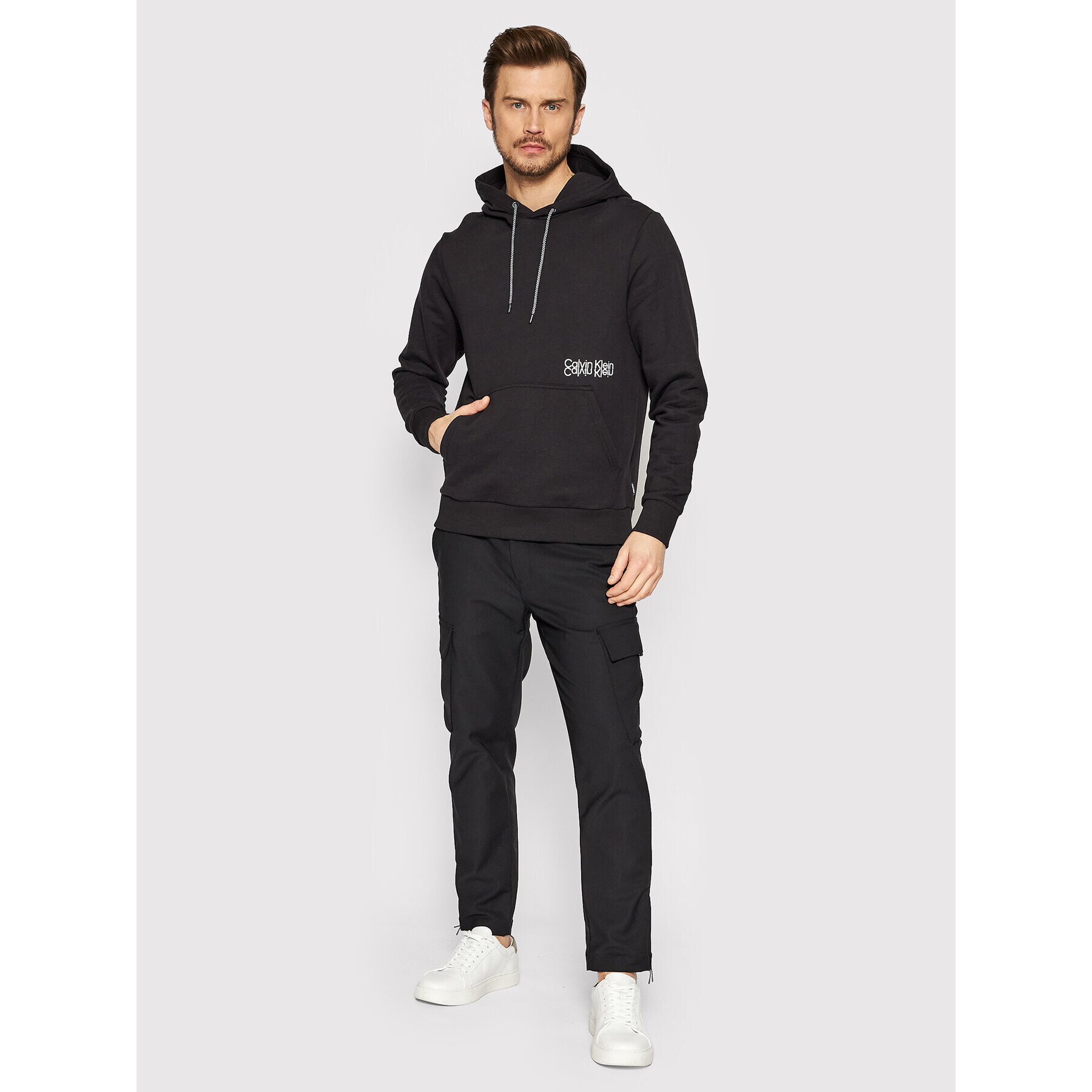 Calvin Klein Суитшърт Mirrored Logo K10K108866 Черен Regular Fit - Pepit.bg