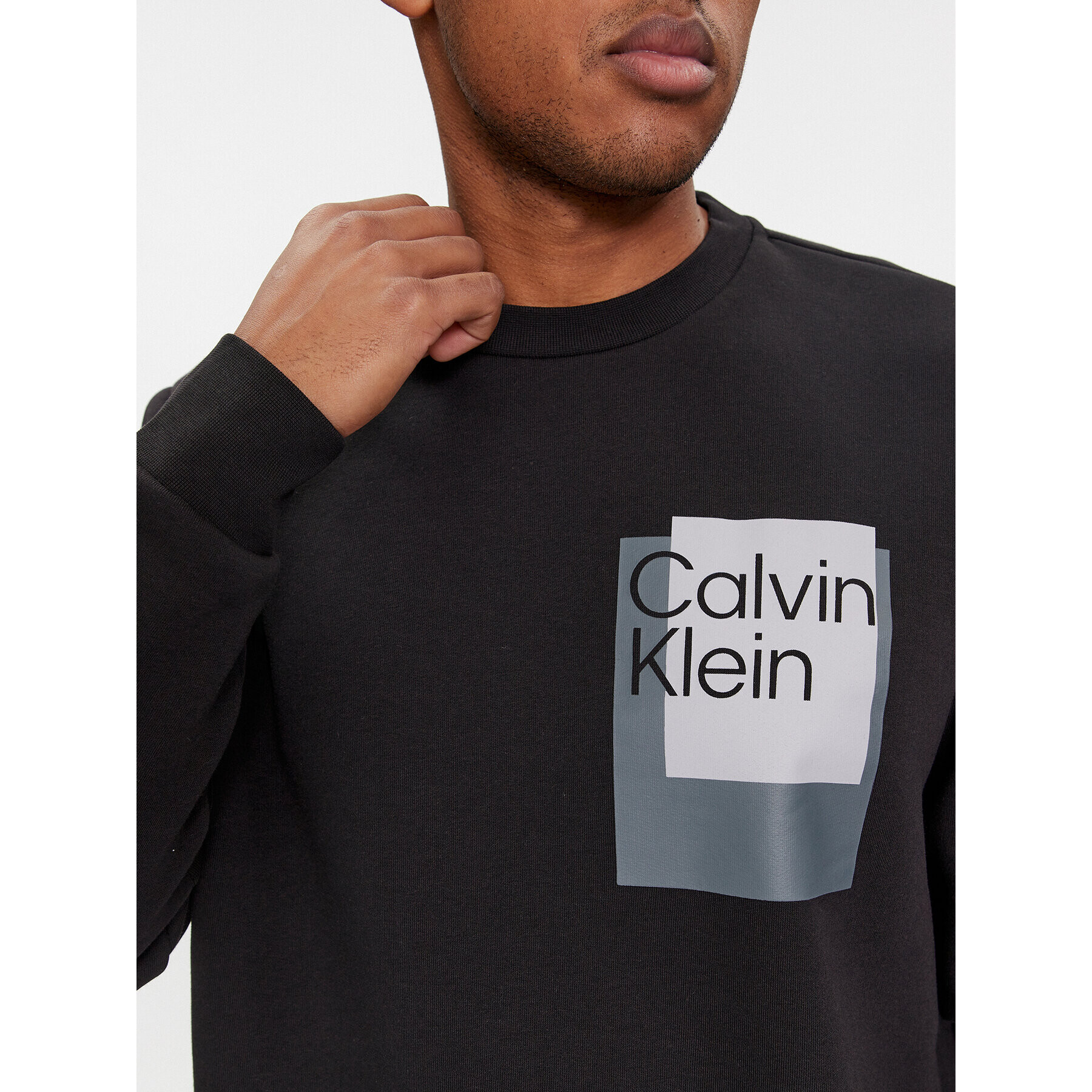 Calvin Klein Суитшърт Overlay K10K112249 Черен Regular Fit - Pepit.bg