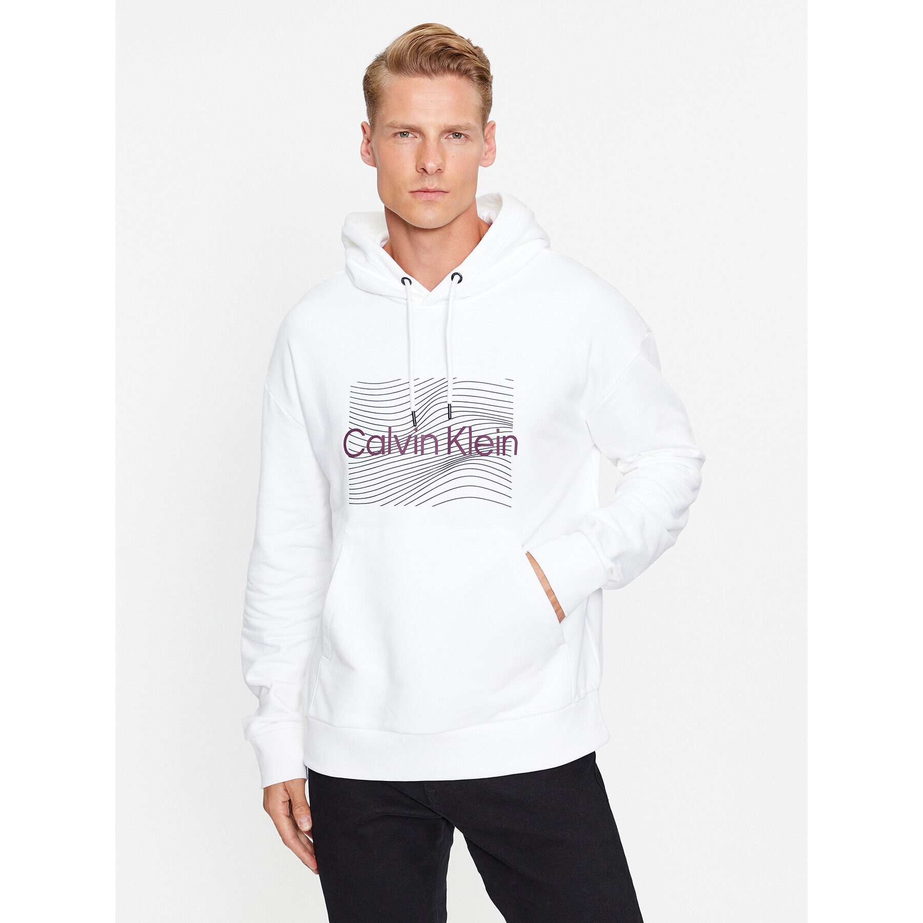 Calvin Klein Суитшърт Wave Lines Hero K10K112774 Бял Regular Fit - Pepit.bg