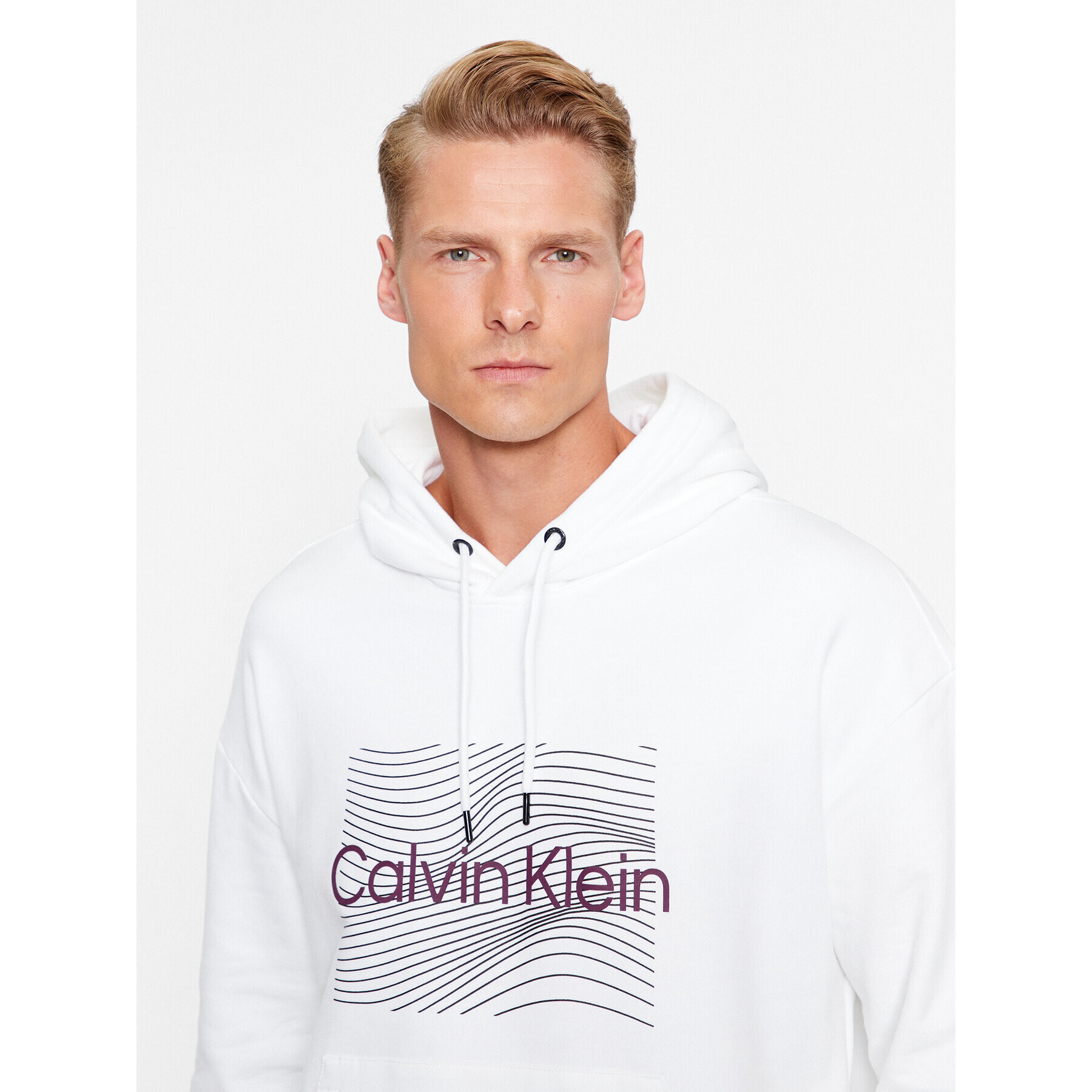 Calvin Klein Суитшърт Wave Lines Hero K10K112774 Бял Regular Fit - Pepit.bg