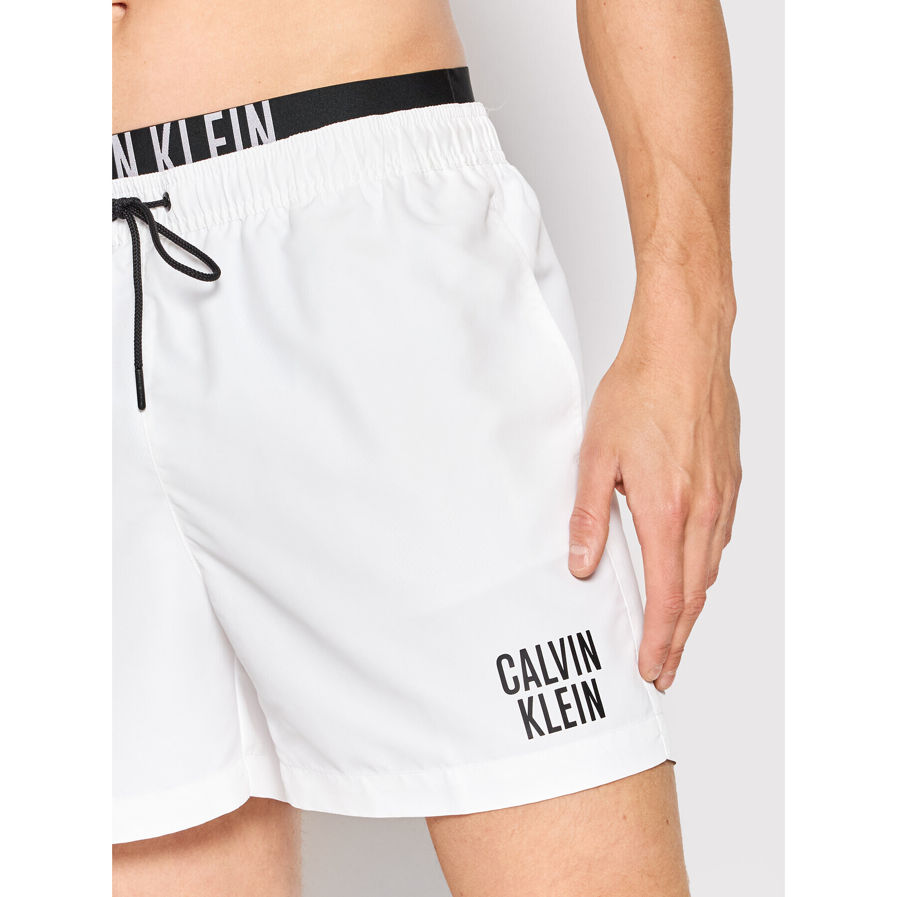 Calvin Klein Swimwear Плувни шорти Intense Power KM0KM00702 Бял Regular Fit - Pepit.bg