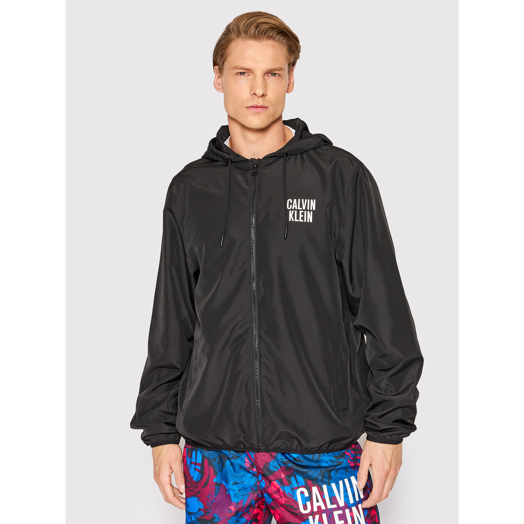 Calvin Klein Swimwear Преходно яке Windbreaker KM0KM00752 Черен Regular Fit - Pepit.bg