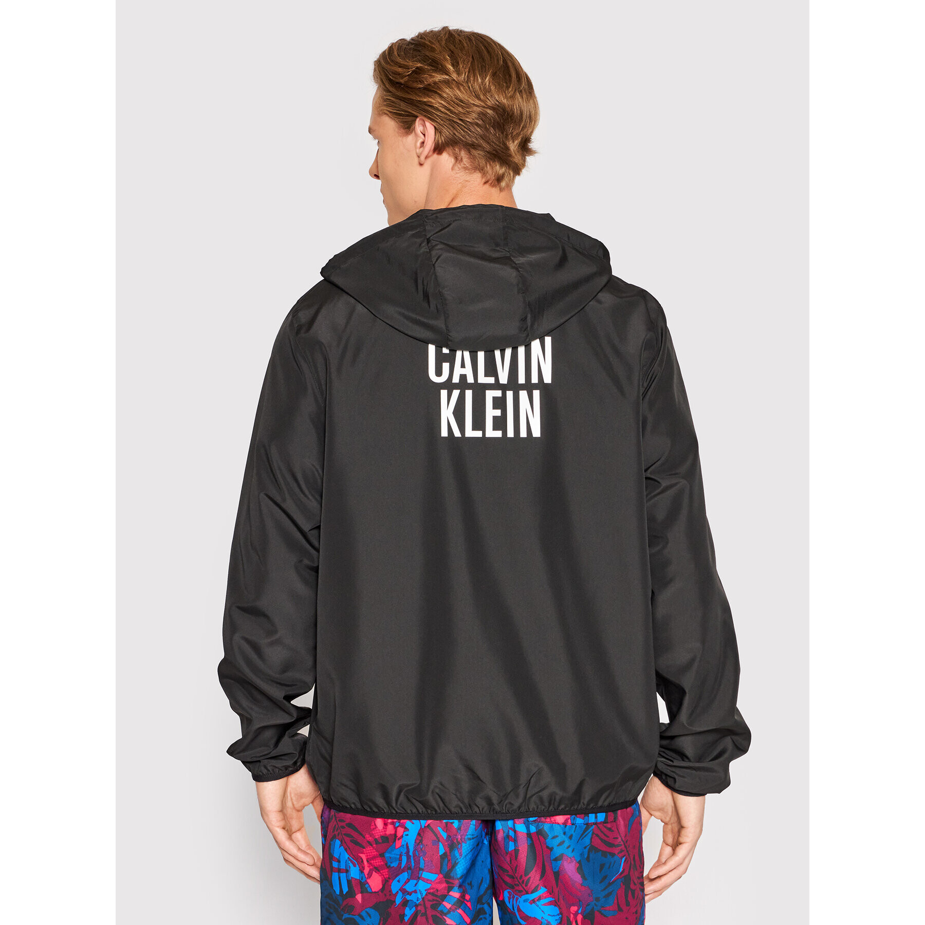 Calvin Klein Swimwear Преходно яке Windbreaker KM0KM00752 Черен Regular Fit - Pepit.bg