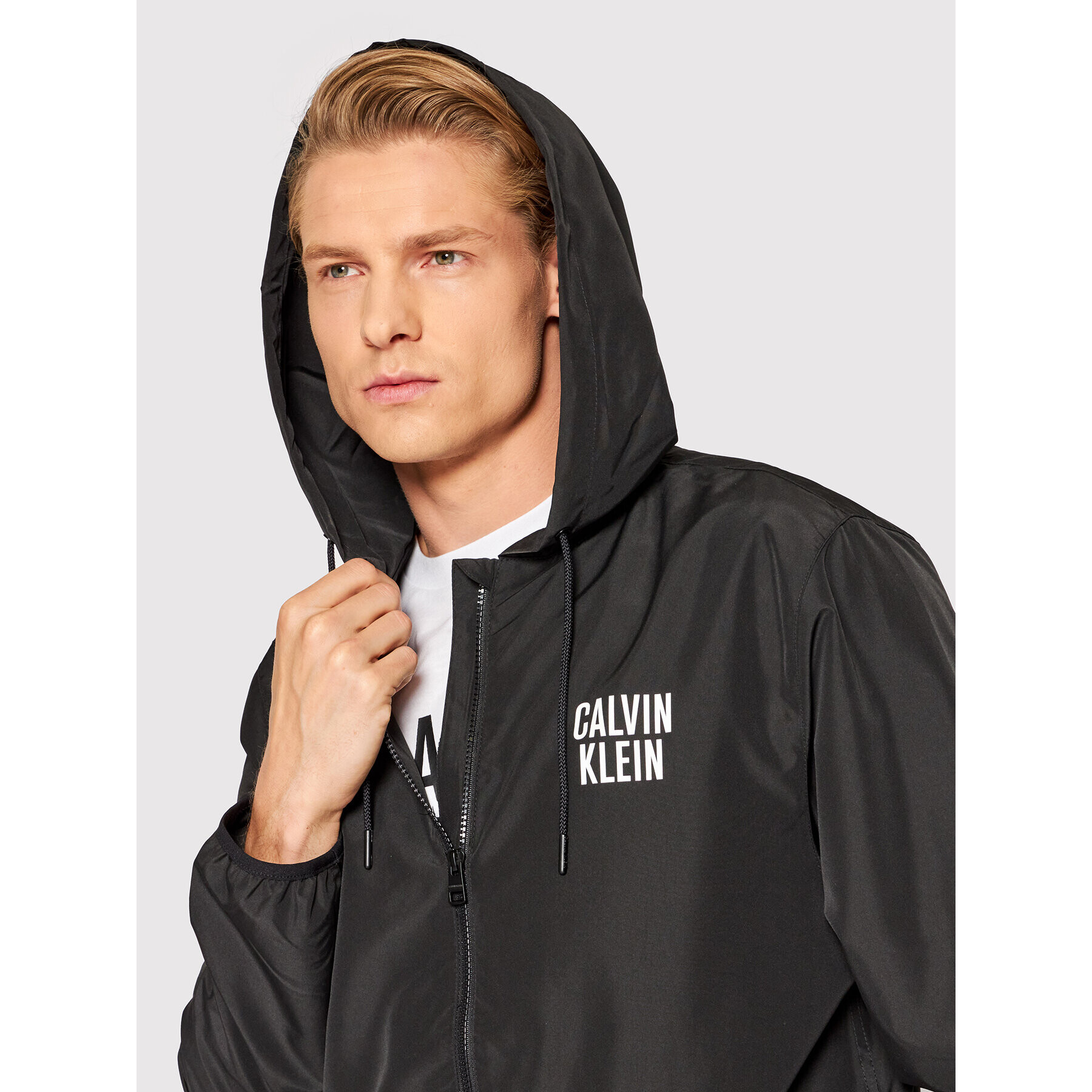 Calvin Klein Swimwear Преходно яке Windbreaker KM0KM00752 Черен Regular Fit - Pepit.bg