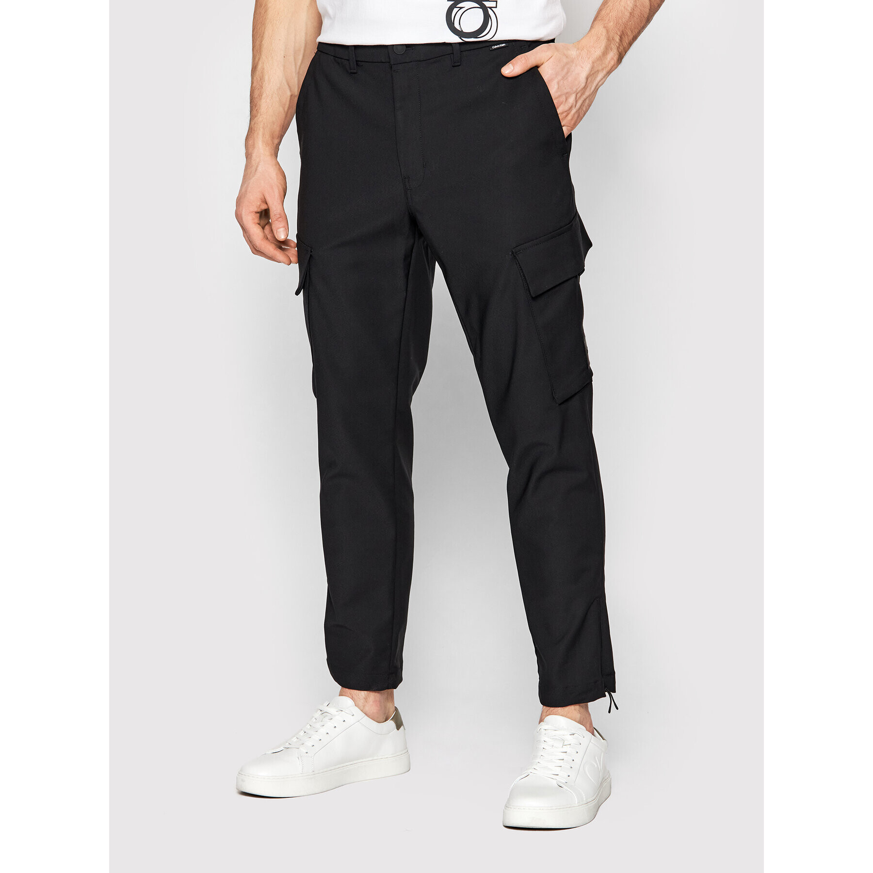 Calvin Klein Текстилни панталони Tech Stretch Cargo K10K108647 Черен Slim Fit - Pepit.bg