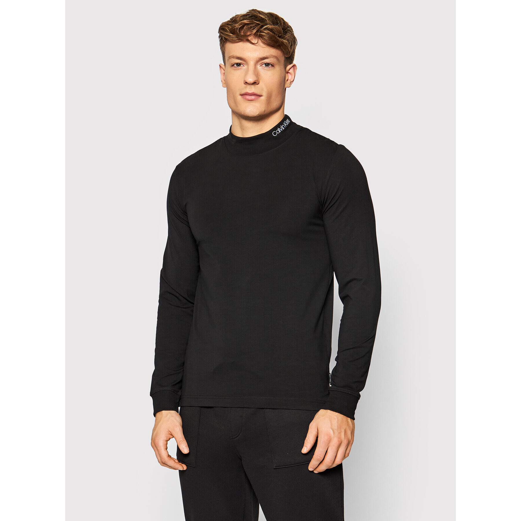 Calvin Klein Тениска с дълъг ръкав K10K107921 Черен Slim Fit - Pepit.bg