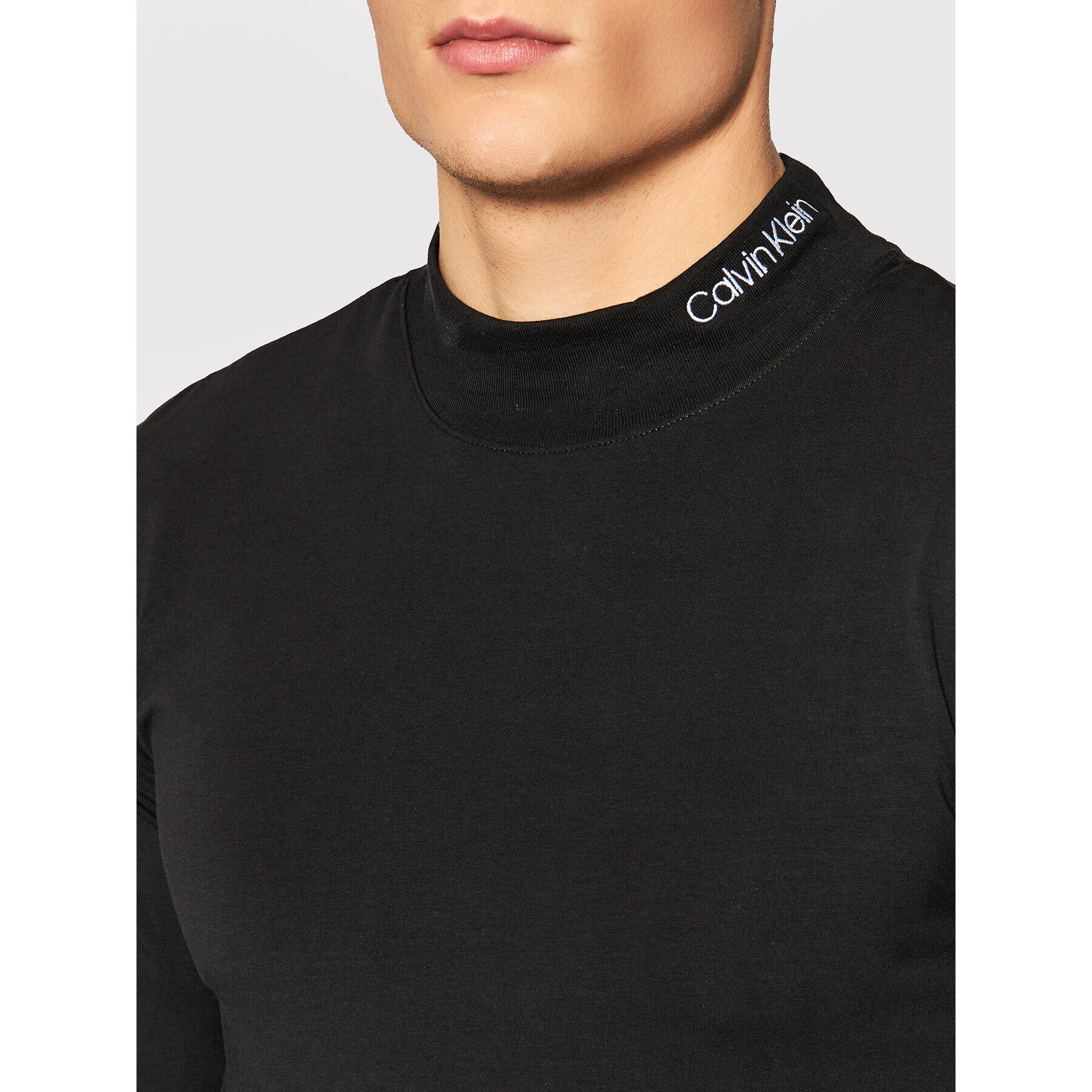 Calvin Klein Тениска с дълъг ръкав K10K107921 Черен Slim Fit - Pepit.bg