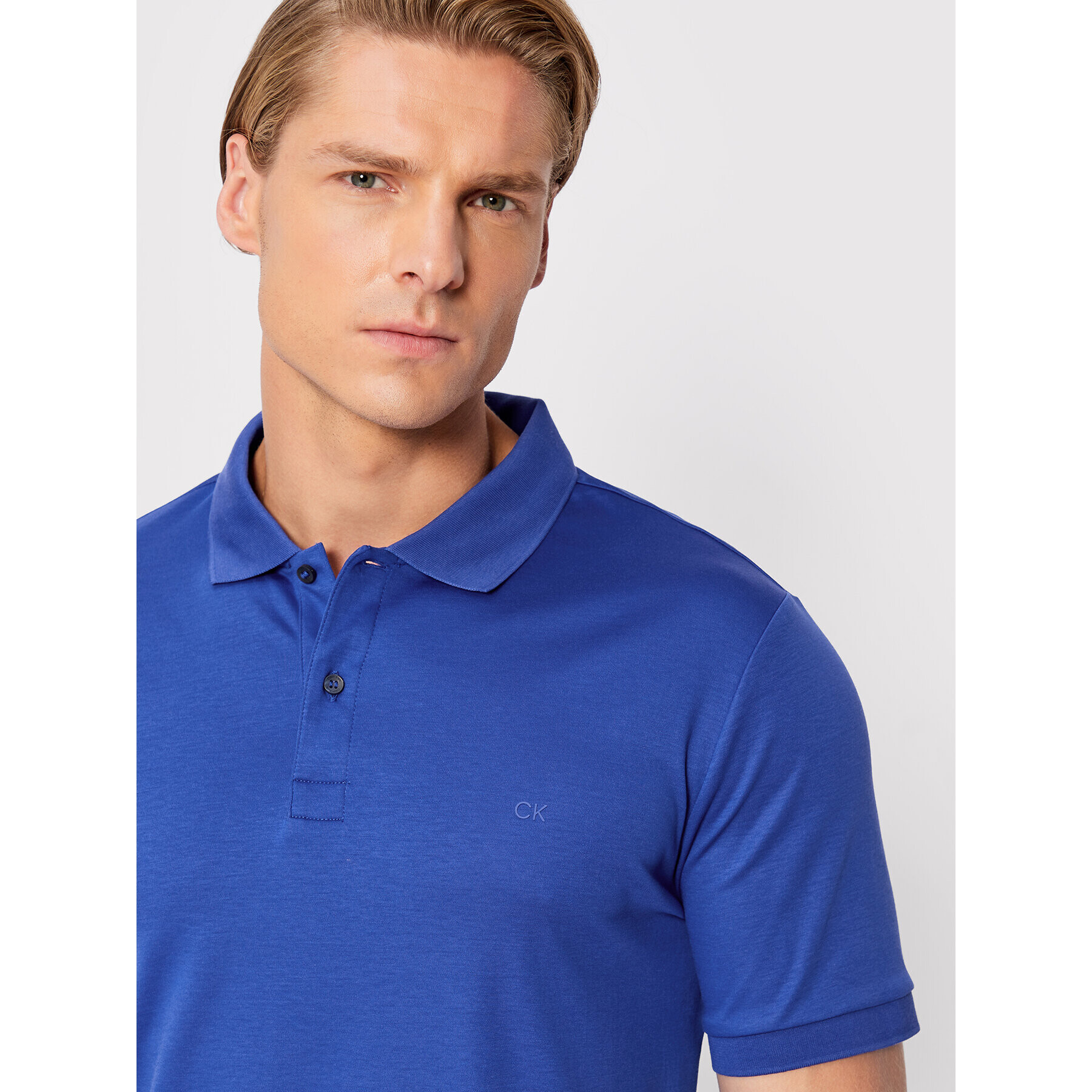 Calvin Klein Тениска с яка и копчета Liquid Touch K10K108725 Син Slim Fit - Pepit.bg