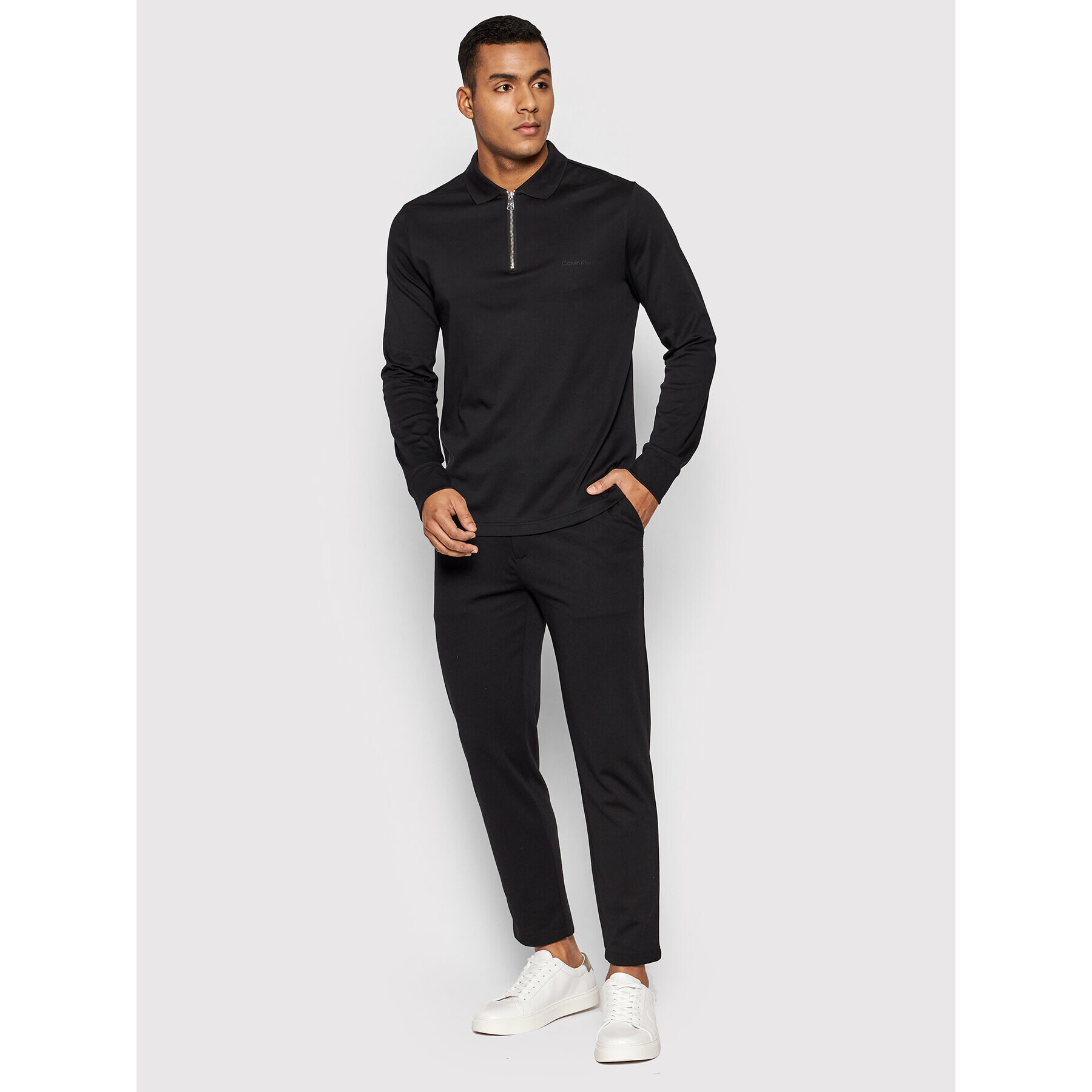 Calvin Klein Тениска с яка и копчета Liquid Touch K10K108996 Черен Slim Fit - Pepit.bg