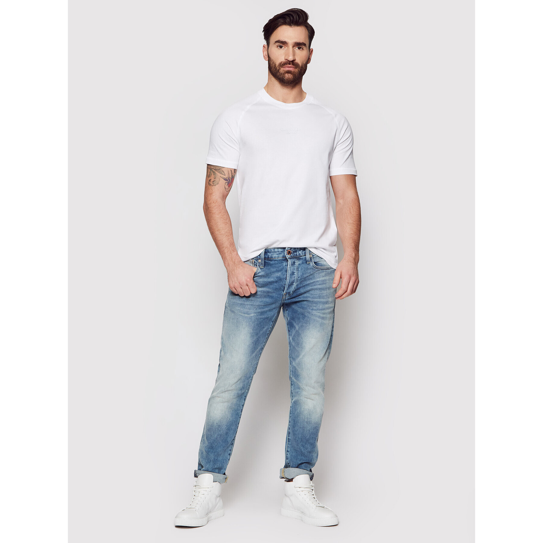 Calvin Klein Тишърт Center Logo Stretch K10K106498 Бял Regular Fit - Pepit.bg