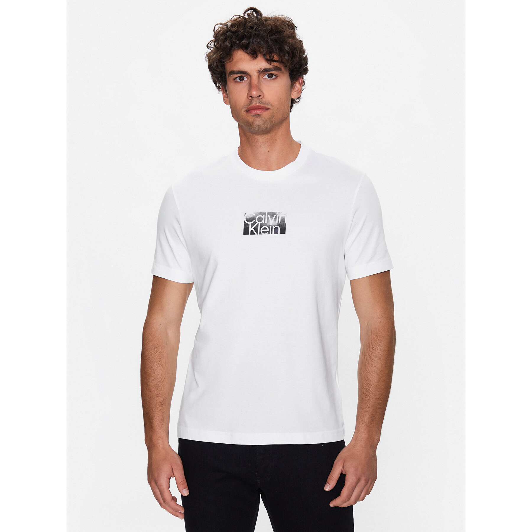 Calvin Klein Тишърт Cloud Logo K10K111119 Бял Regular Fit - Pepit.bg