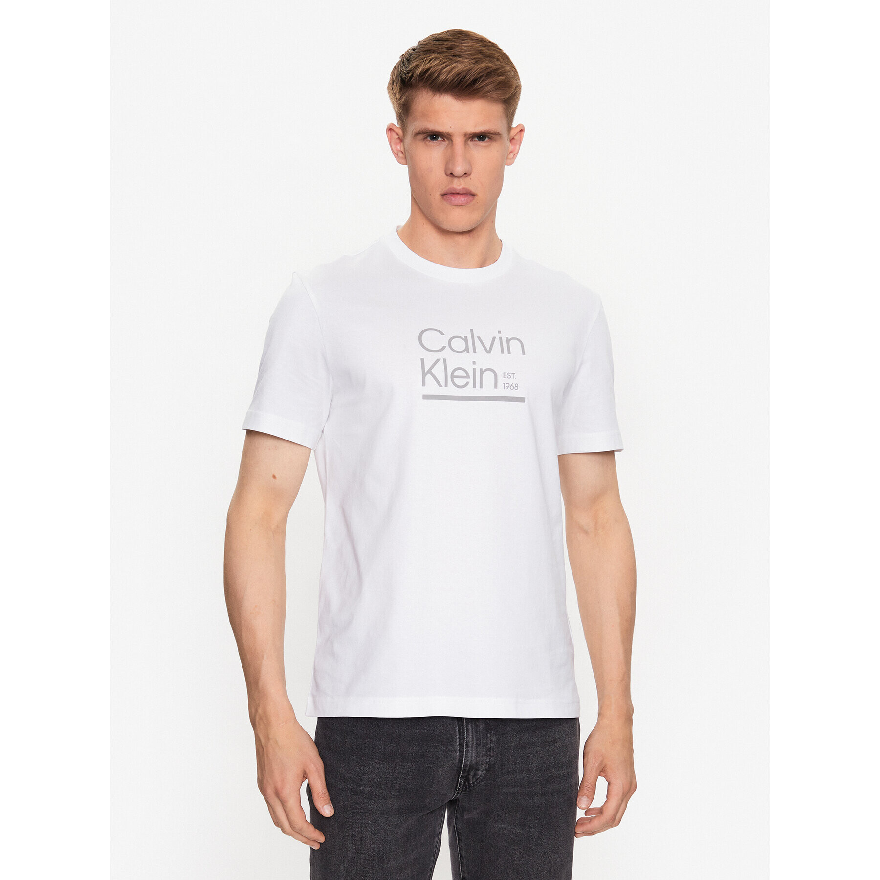 Calvin Klein Тишърт Contrast Line Logo K10K111538 Бял Regular Fit - Pepit.bg