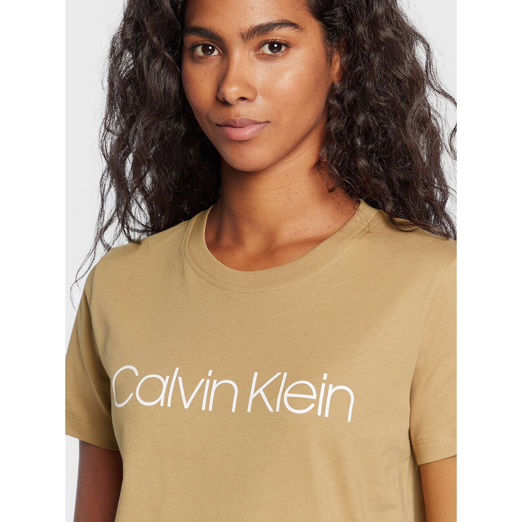 Calvin Klein Тишърт Core Logo K20K202142 Бежов Regular Fit - Pepit.bg