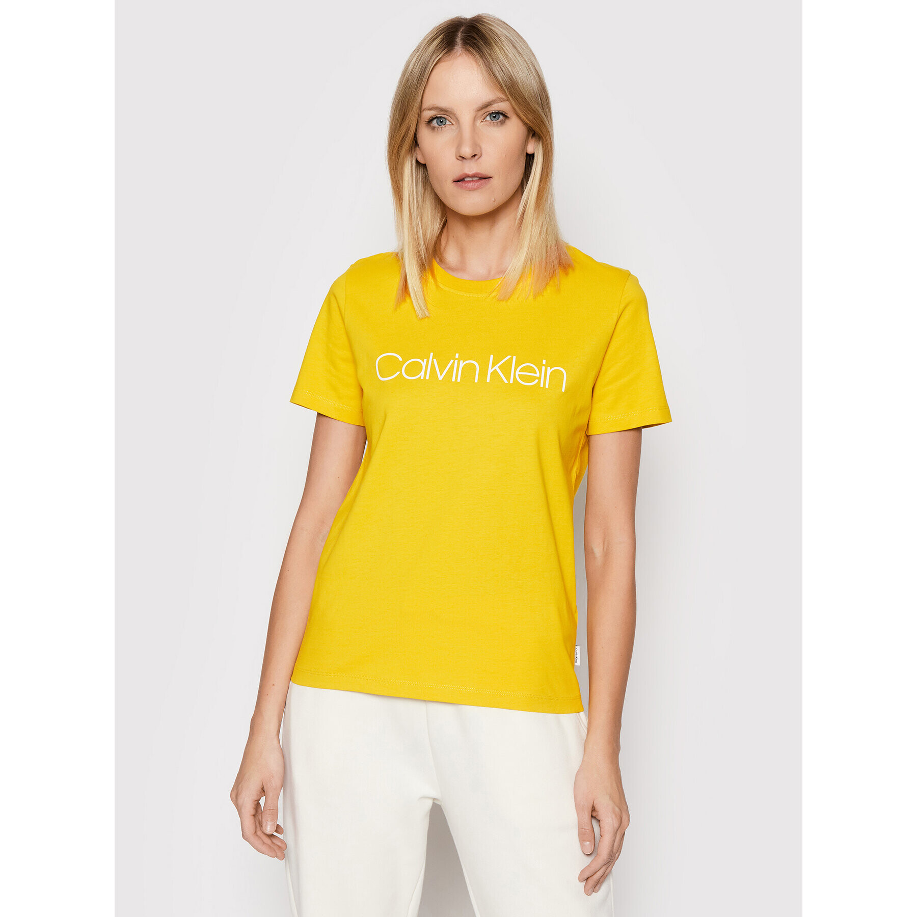 Calvin Klein Тишърт Core Logo K20K202142 Жълт Regular Fit - Pepit.bg