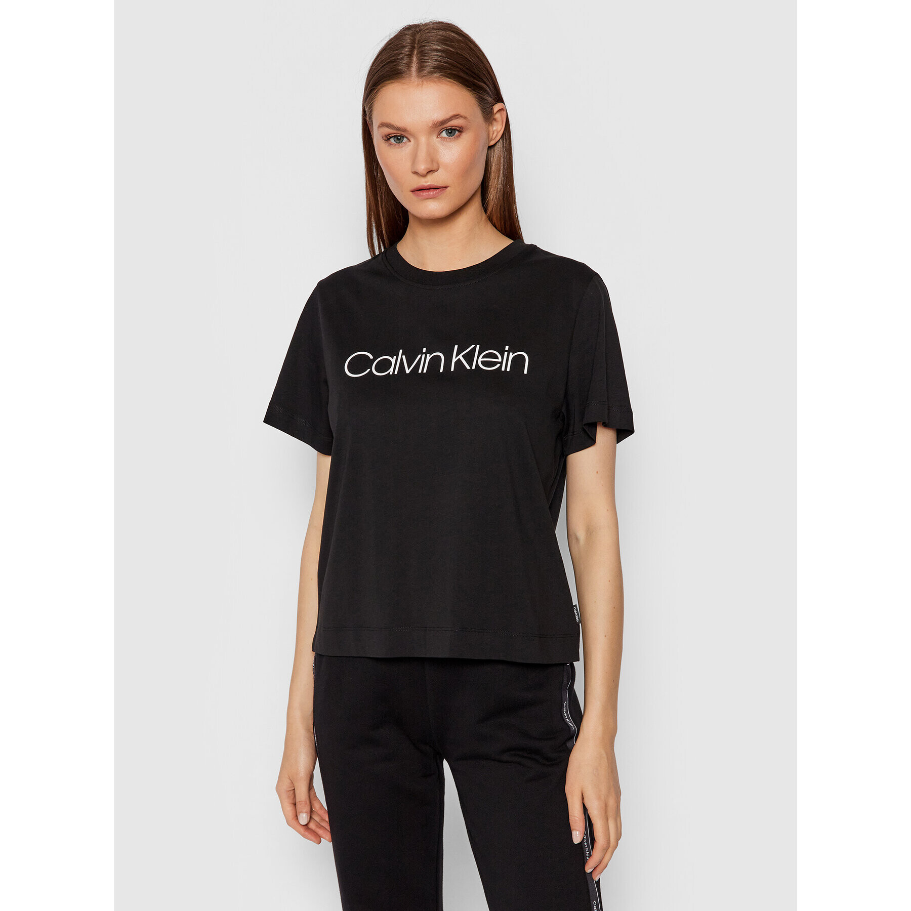 Calvin Klein Тишърт Core Logo K20K203282 Черен Regular Fit - Pepit.bg