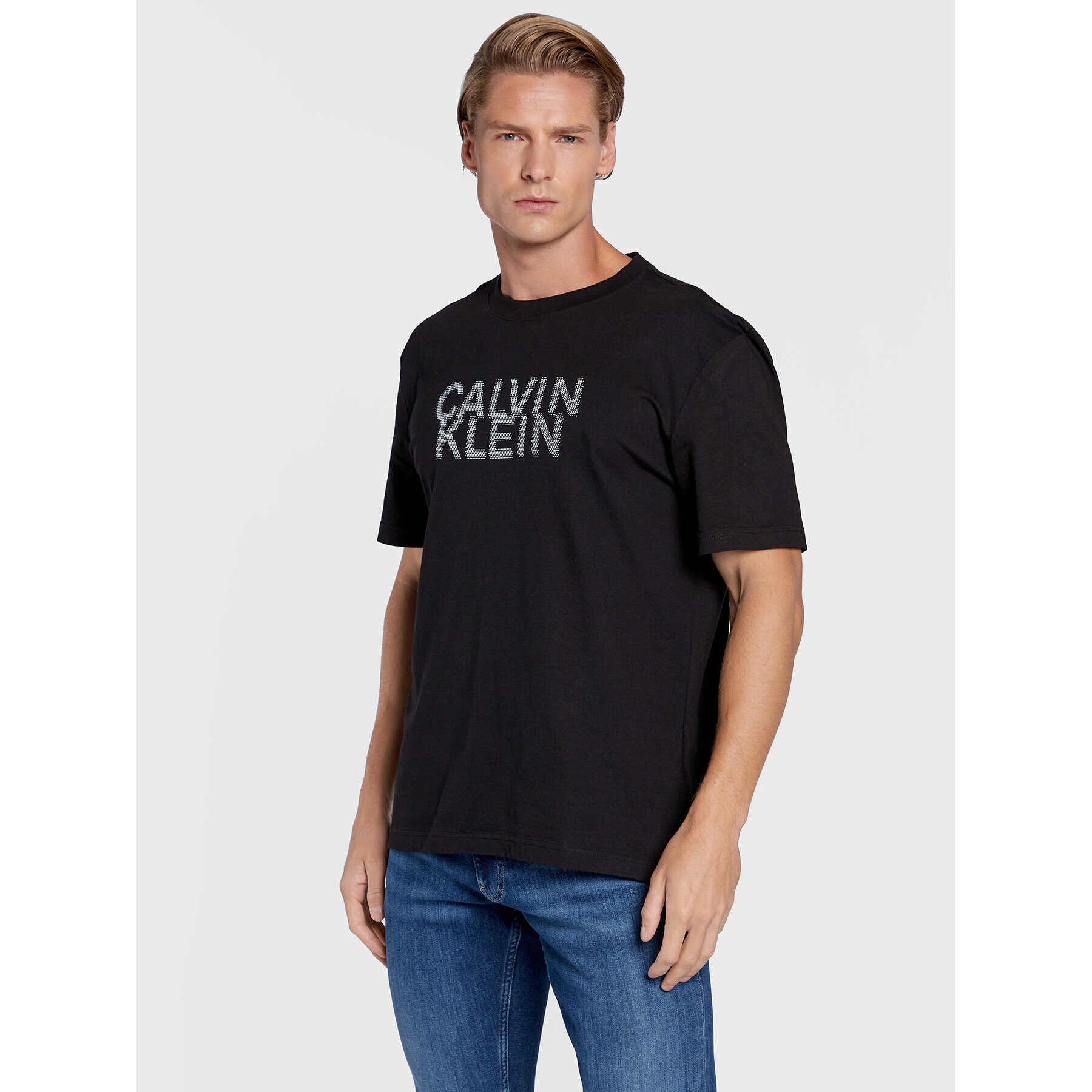Calvin Klein Тишърт Distorted K10K110113 Черен Regular Fit - Pepit.bg