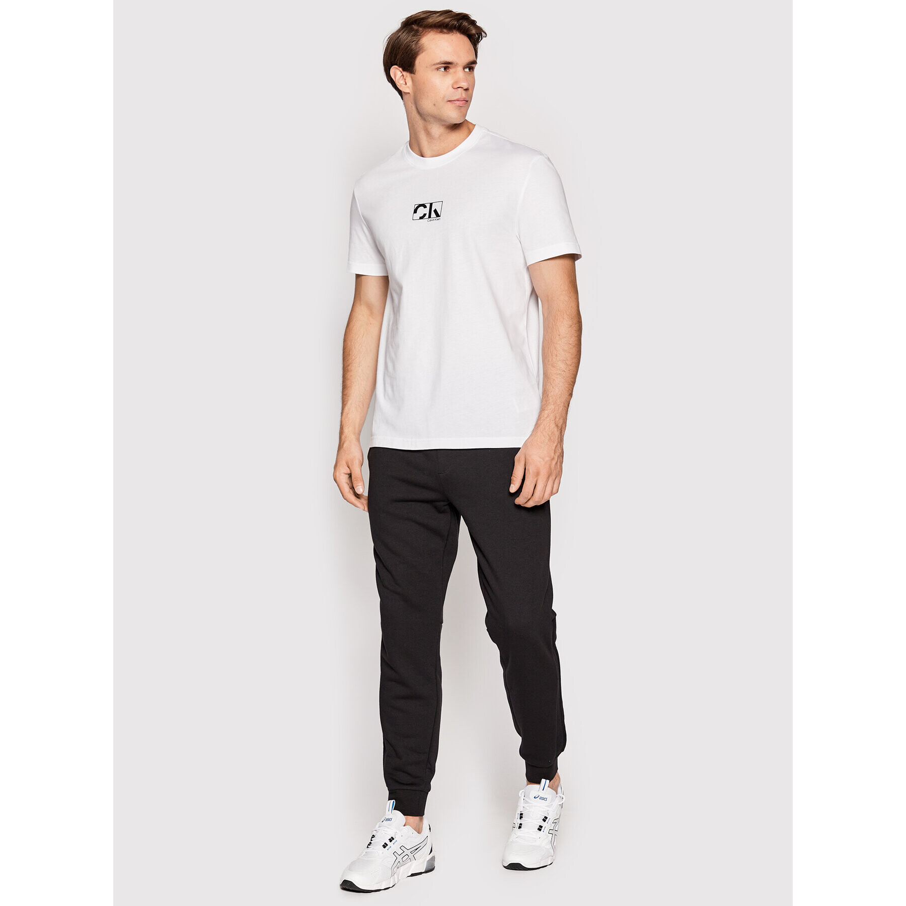 Calvin Klein Тишърт Graphic Box Logo K10K109799 Бял Regular Fit - Pepit.bg