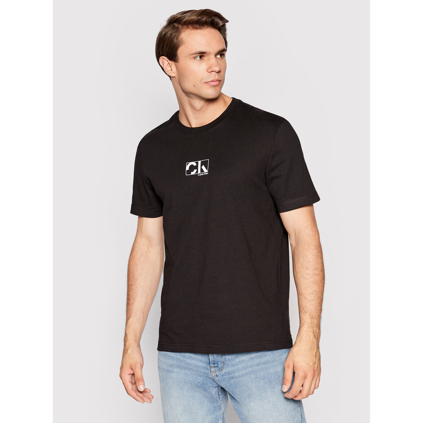 Calvin Klein Тишърт Graphic Box Logo K10K109799 Черен Regular Fit - Pepit.bg