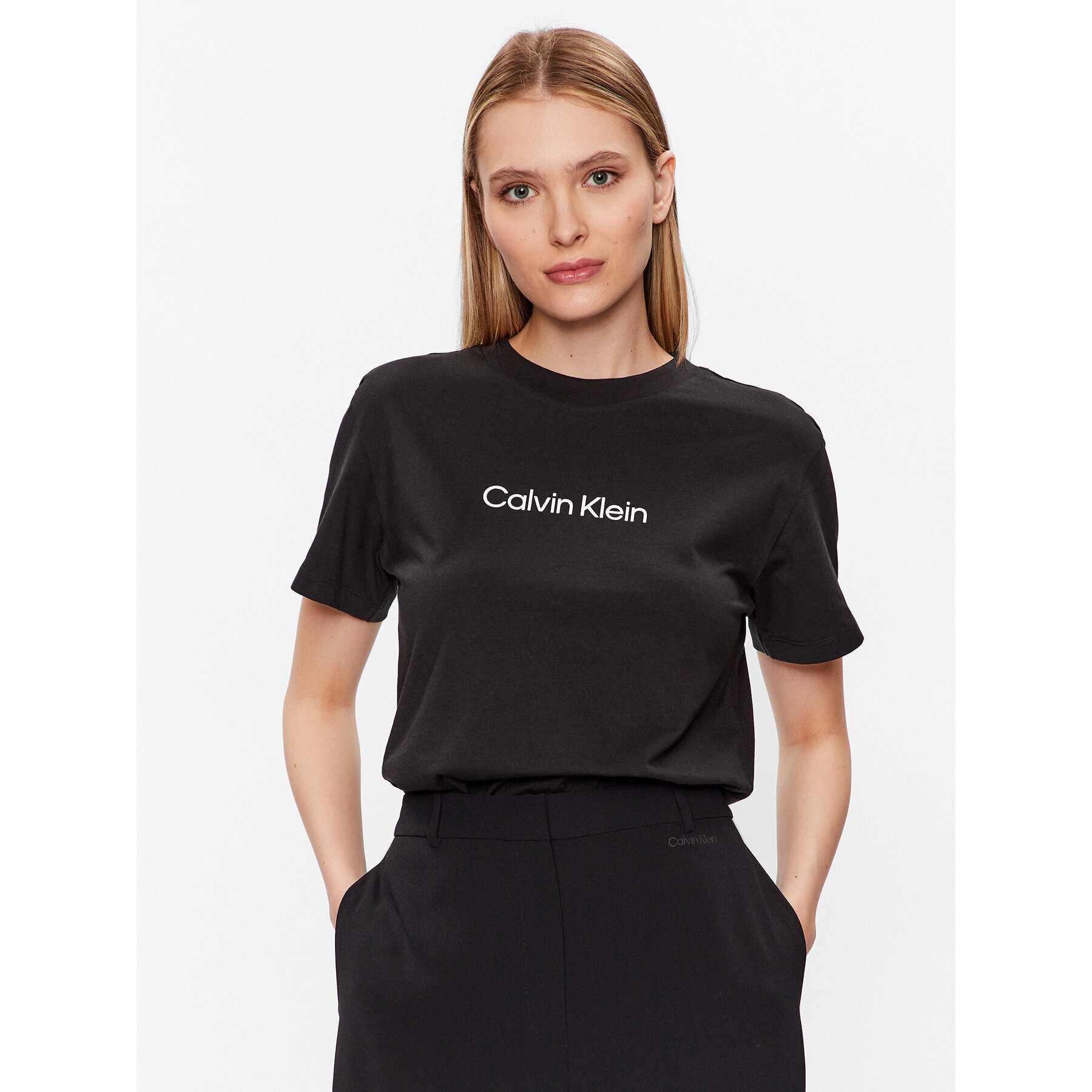 Calvin Klein Тишърт Hero Logo K20K205448 Черен Regular Fit - Pepit.bg