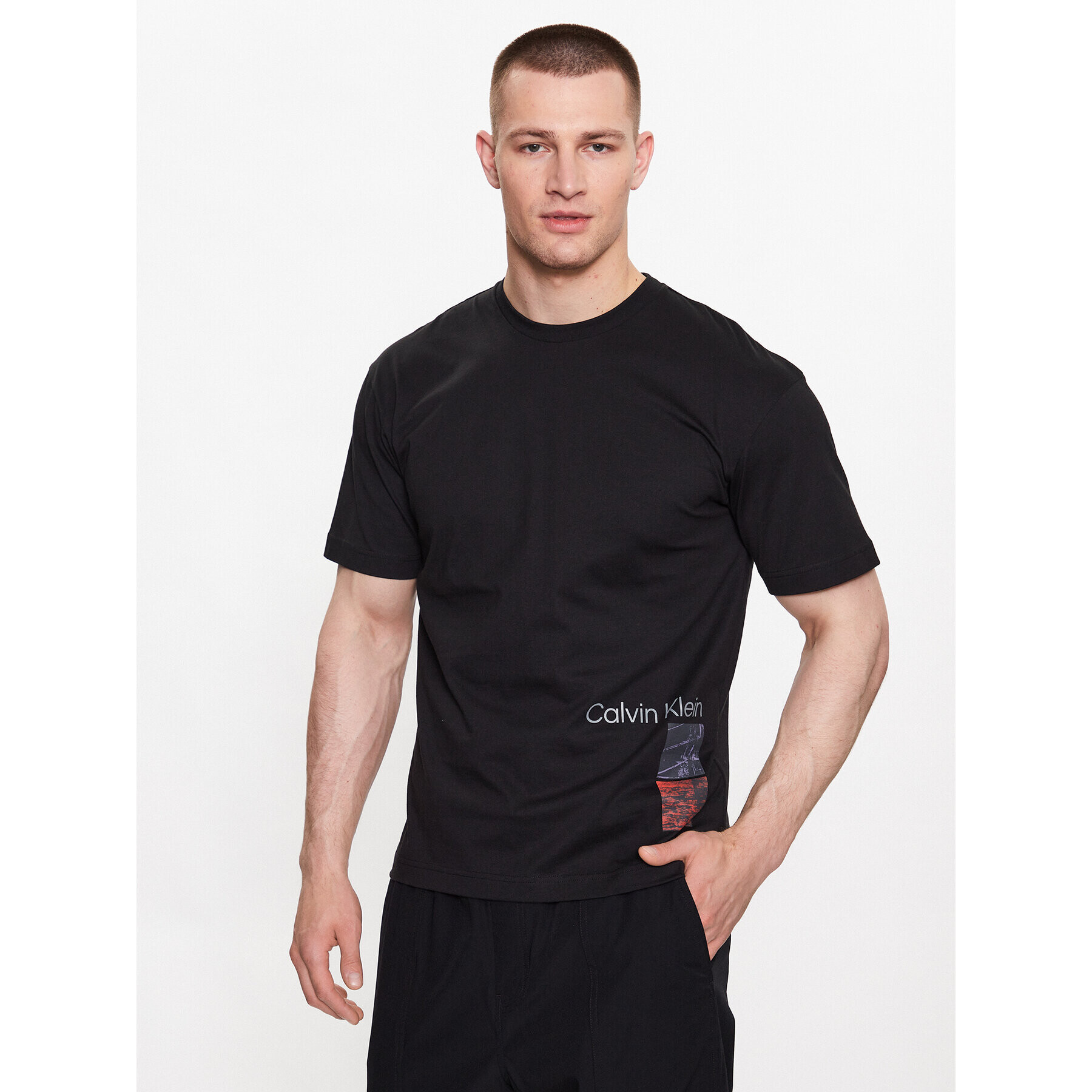 Calvin Klein Тишърт K10K111527 Черен Regular Fit - Pepit.bg