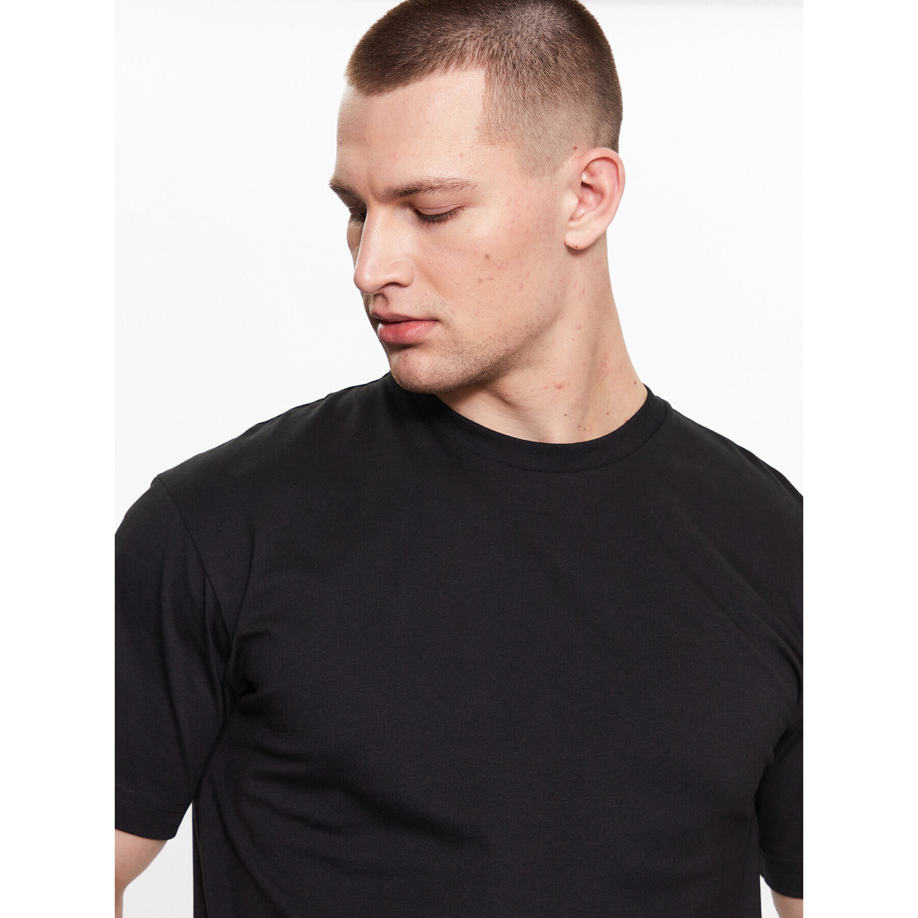 Calvin Klein Тишърт K10K111527 Черен Regular Fit - Pepit.bg