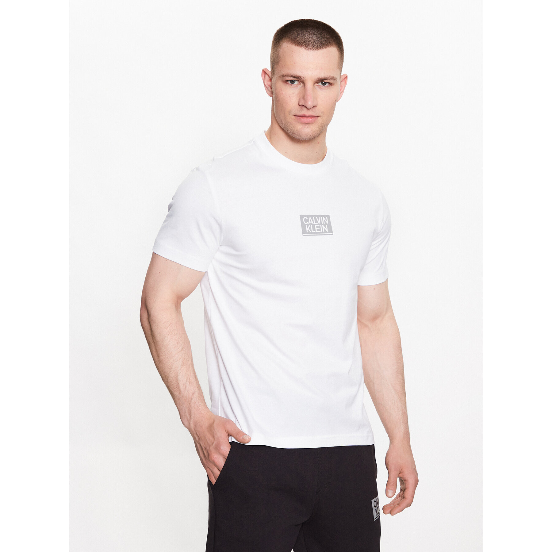 Calvin Klein Тишърт K10K111528 Бял Regular Fit - Pepit.bg