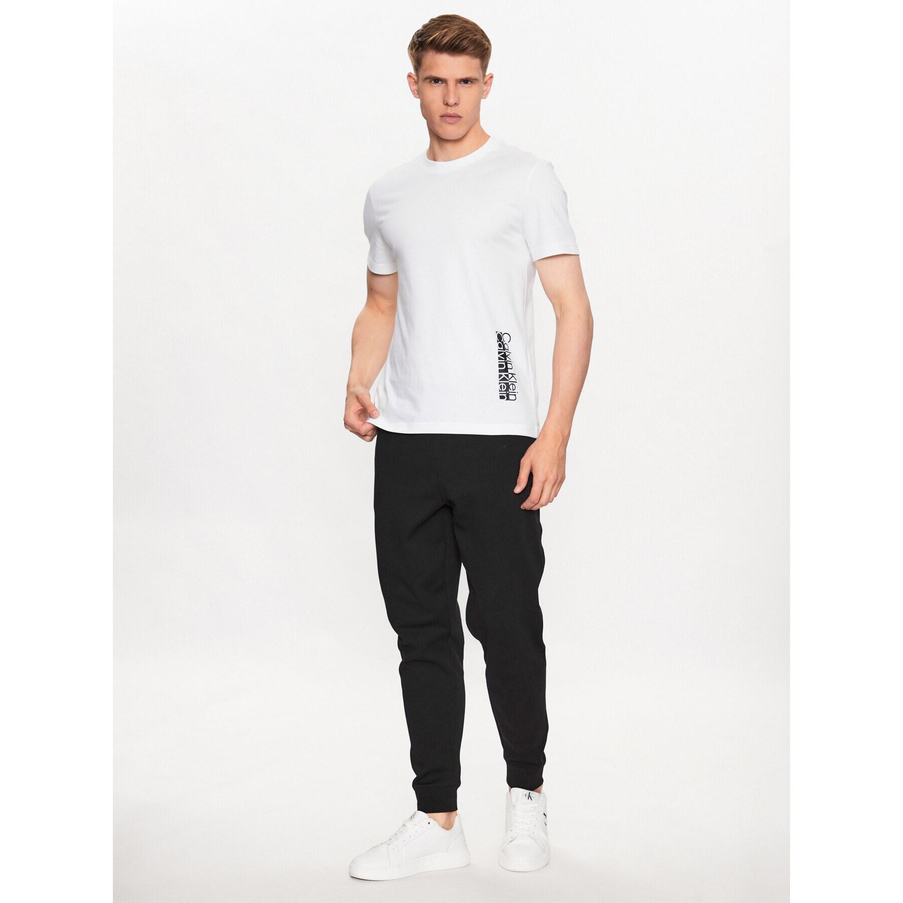 Calvin Klein Тишърт K10K112205 Бял Regular Fit - Pepit.bg