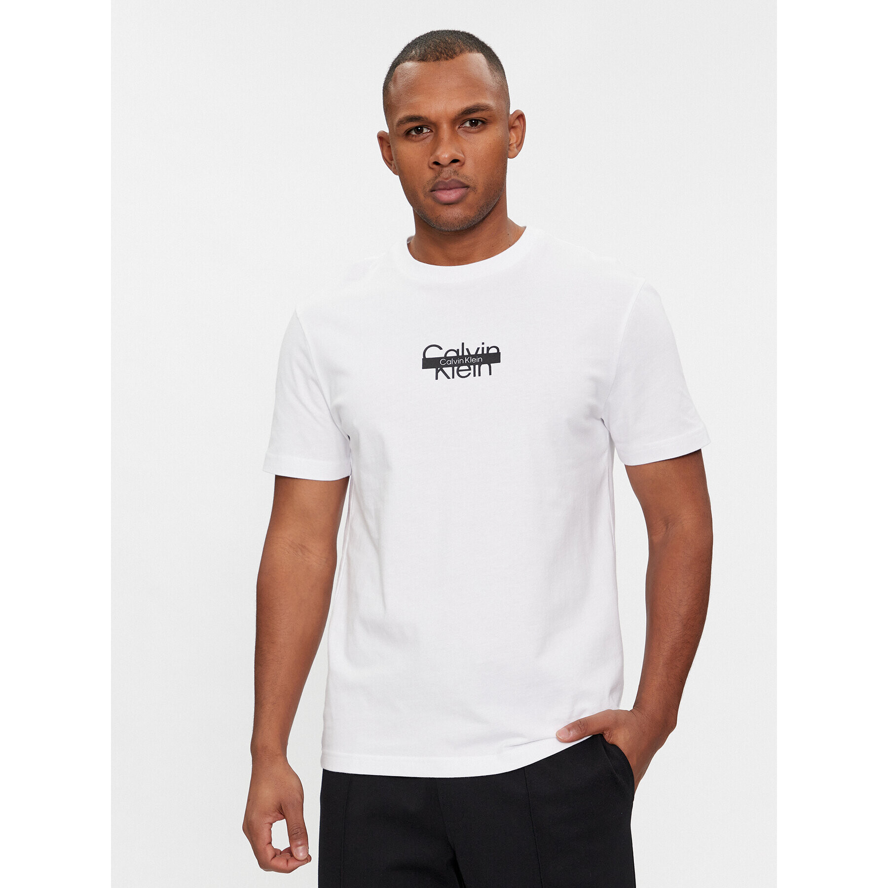 Calvin Klein Тишърт Logo K10K112395 Бял Regular Fit - Pepit.bg