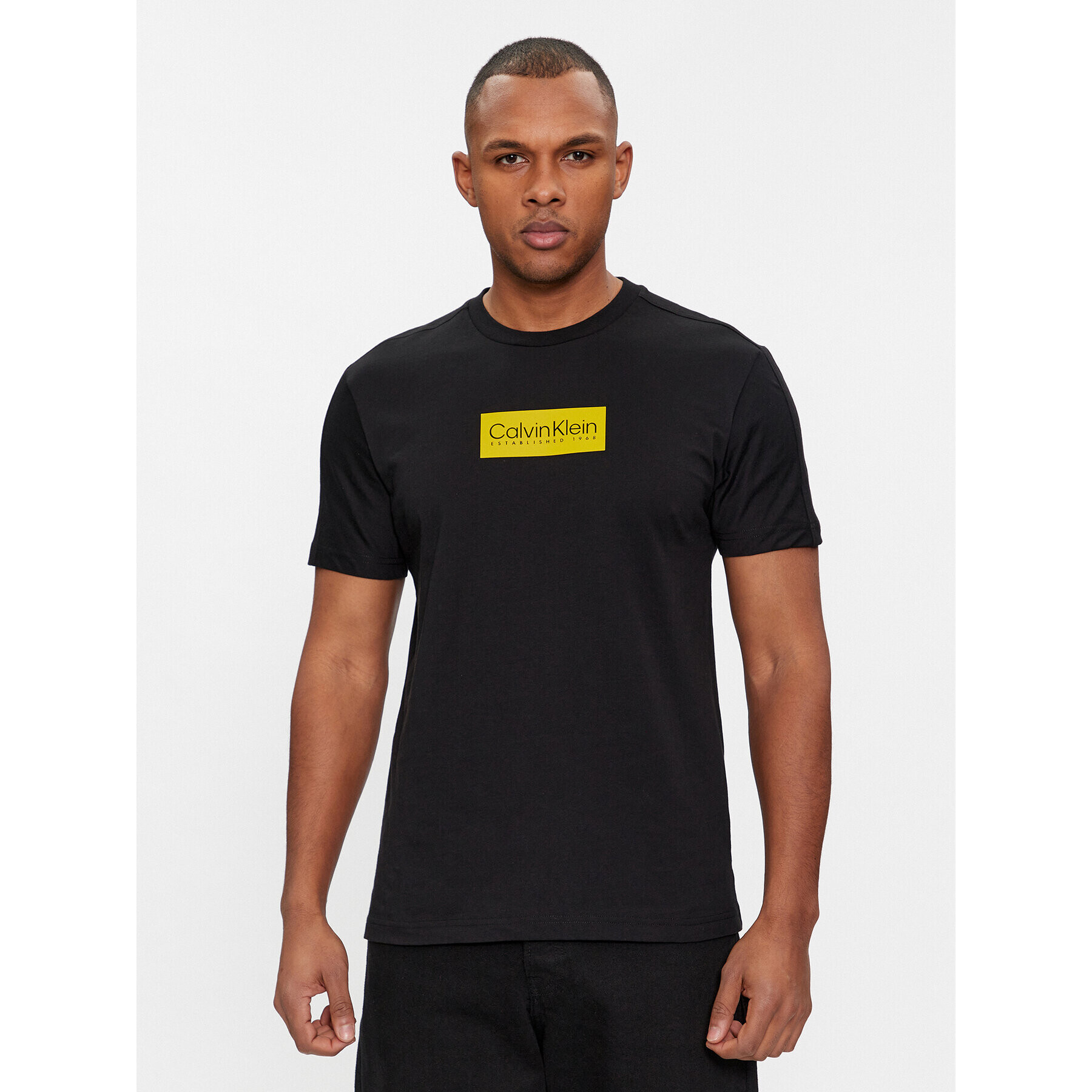 Calvin Klein Тишърт Logo K10K112403 Черен Regular Fit - Pepit.bg