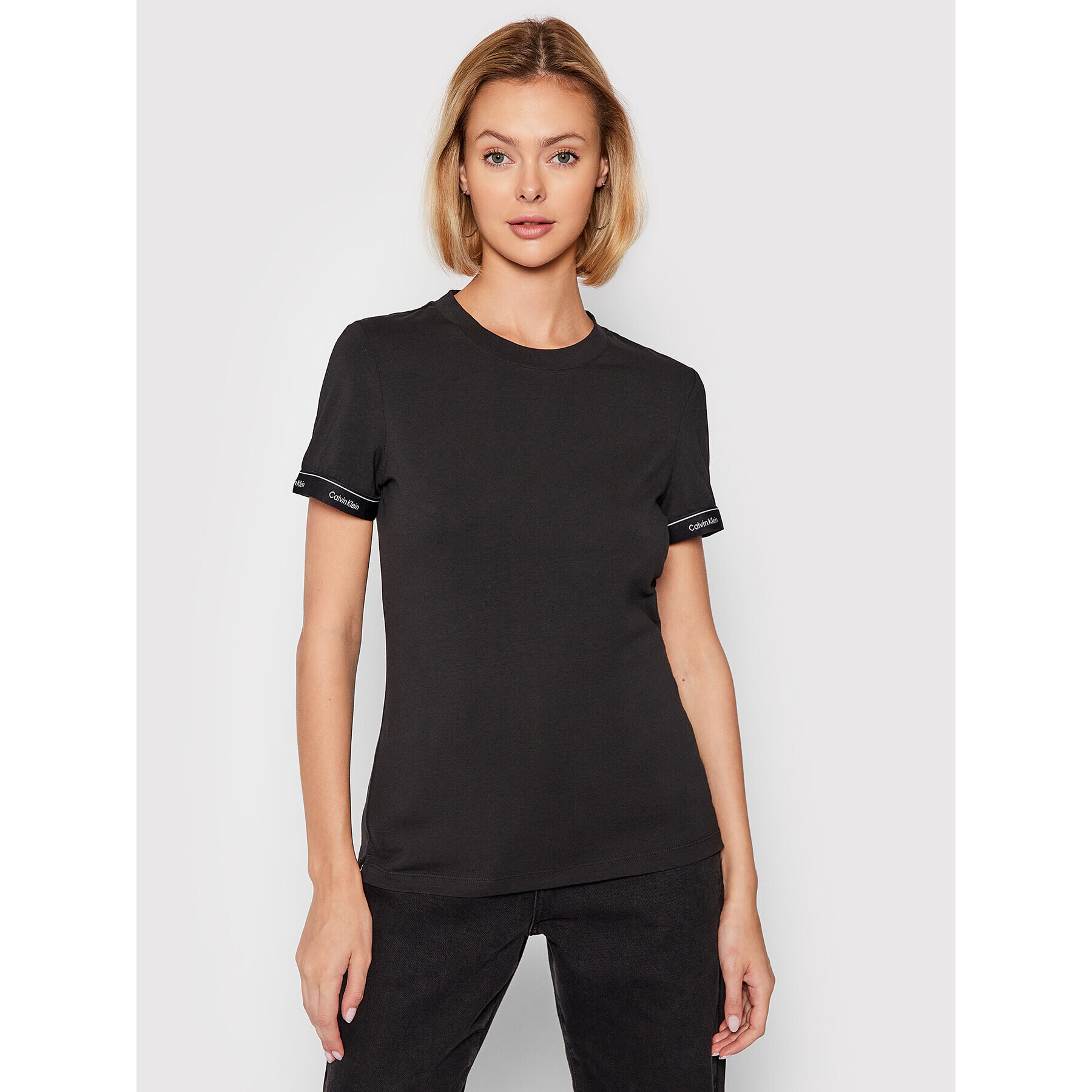 Calvin Klein Тишърт Logo Tape Cuff K20K203038 Черен Regular Fit - Pepit.bg
