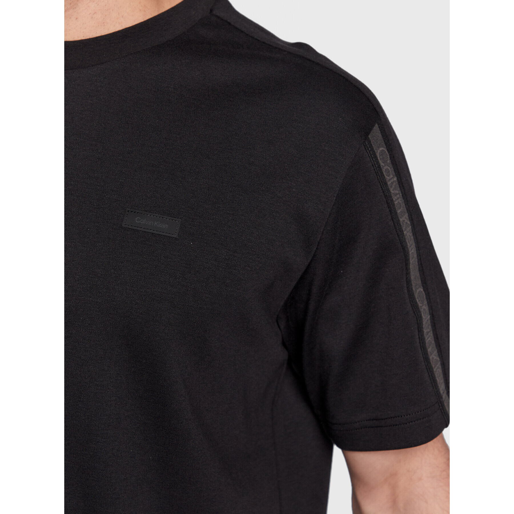 Calvin Klein Тишърт Logo Tape K10K110814 Черен Regular Fit - Pepit.bg