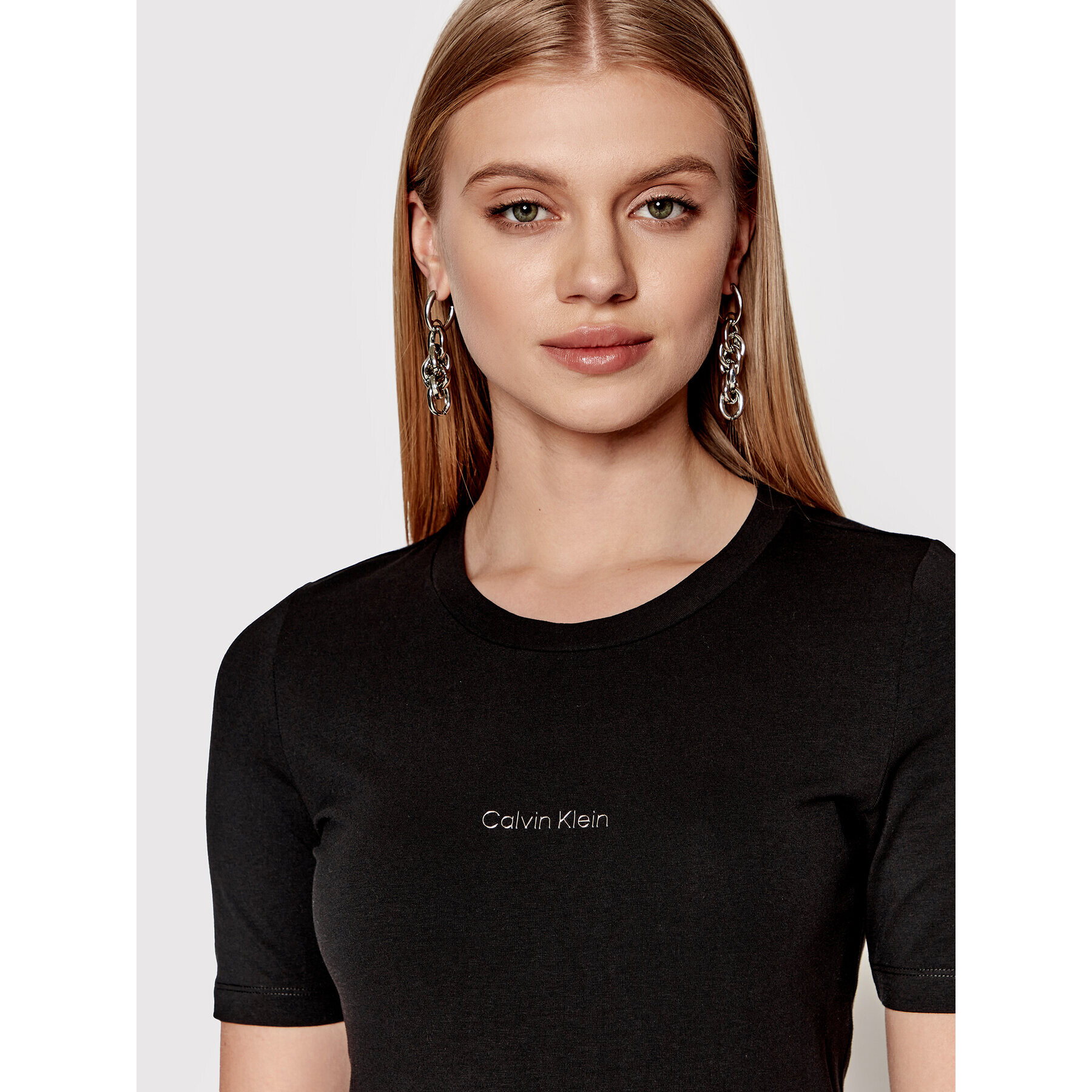 Calvin Klein Тишърт Metallic Micro Logo K20K203754 Черен Slim Fit - Pepit.bg