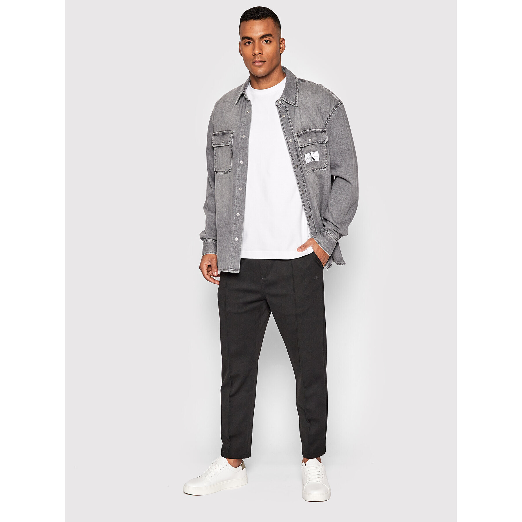 Calvin Klein Тишърт Micro Logo Interlock K10K109894 Бял Regular Fit - Pepit.bg