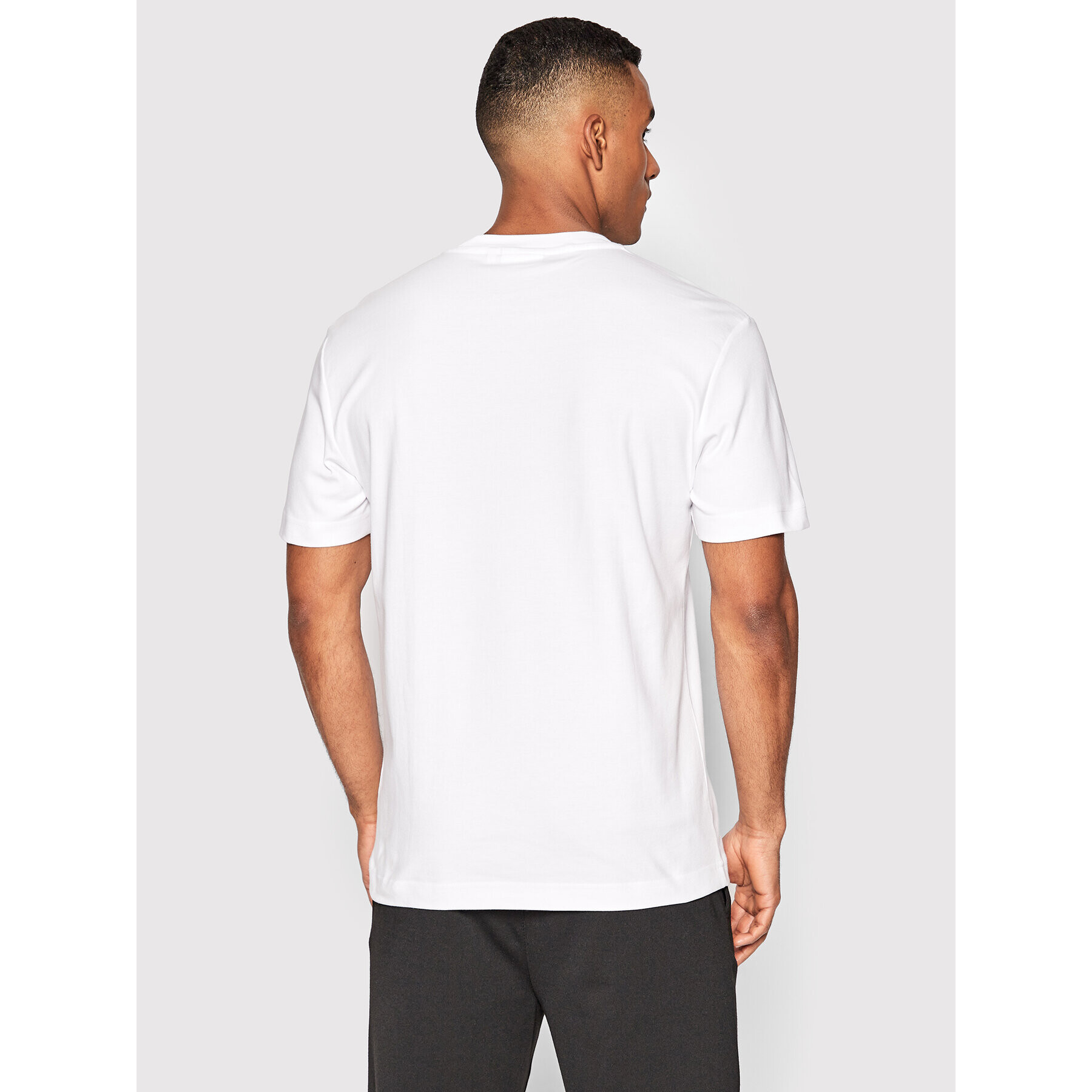 Calvin Klein Тишърт Micro Logo Interlock K10K109894 Бял Regular Fit - Pepit.bg