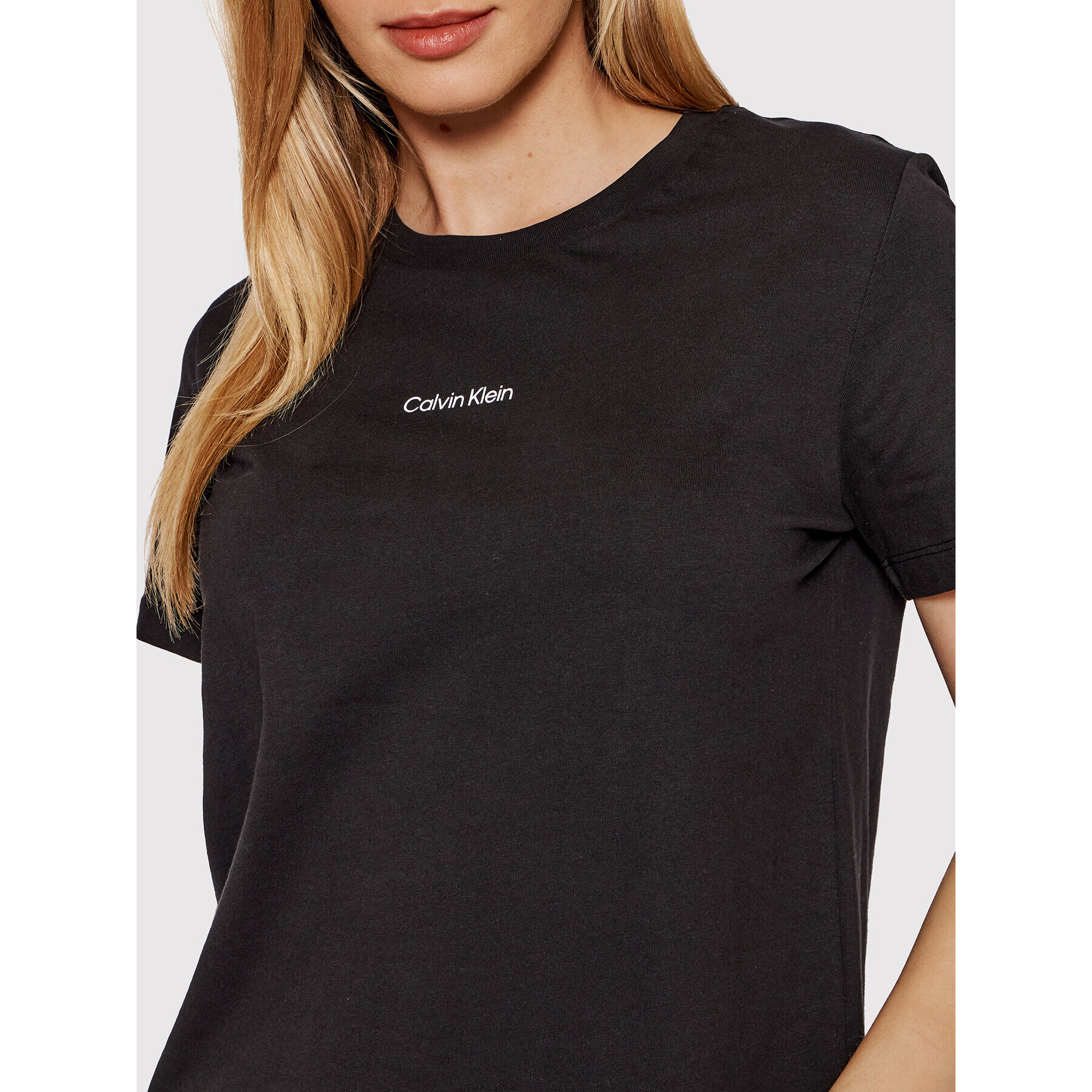 Calvin Klein Тишърт Micro Logo K20K203677 Черен Regular Fit - Pepit.bg